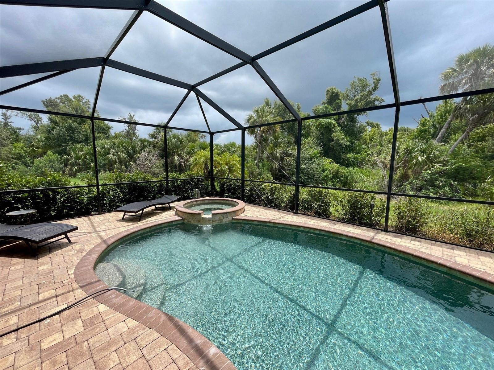 Image 32 of 52 For 20940 Valore Court