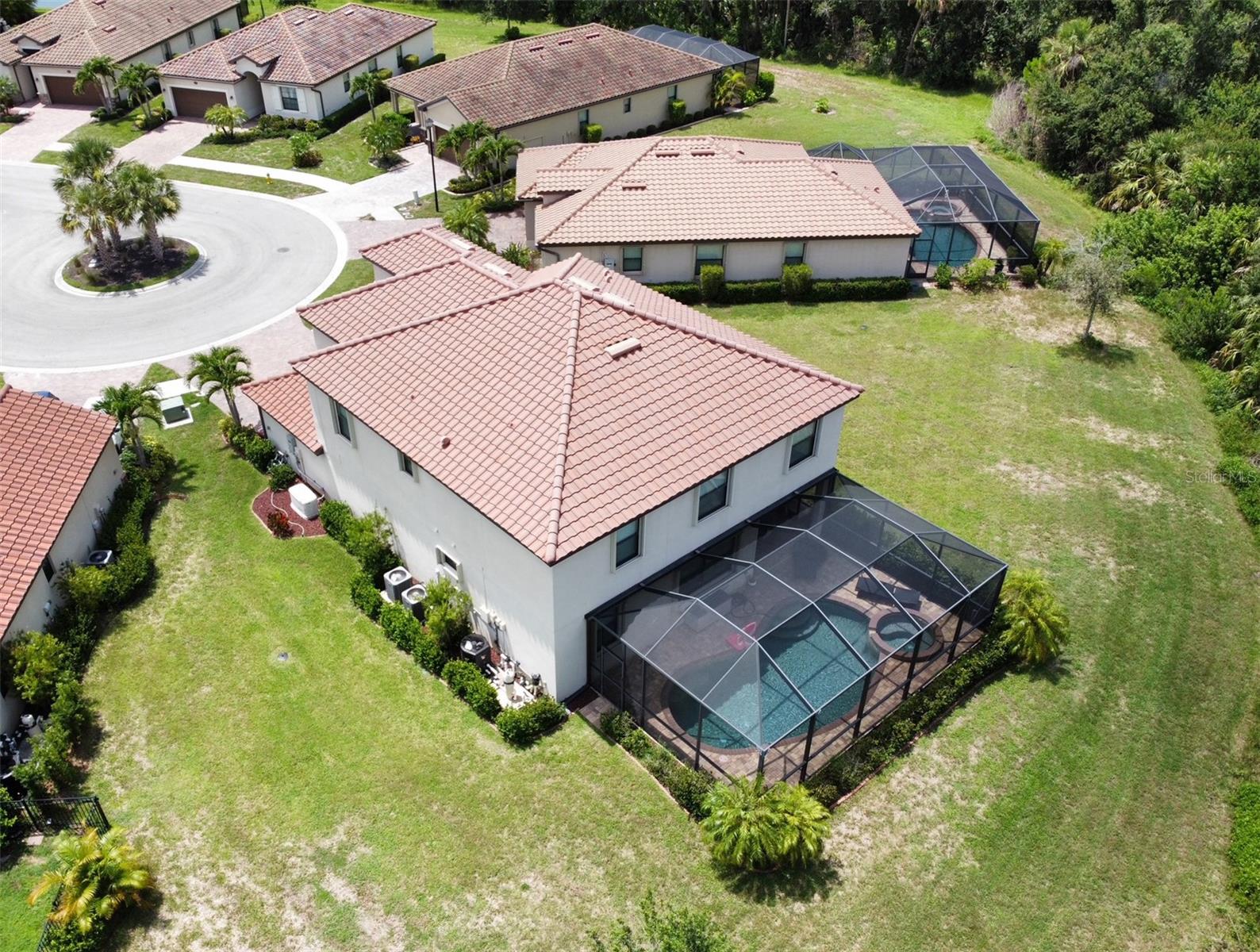 Image 37 of 52 For 20940 Valore Court