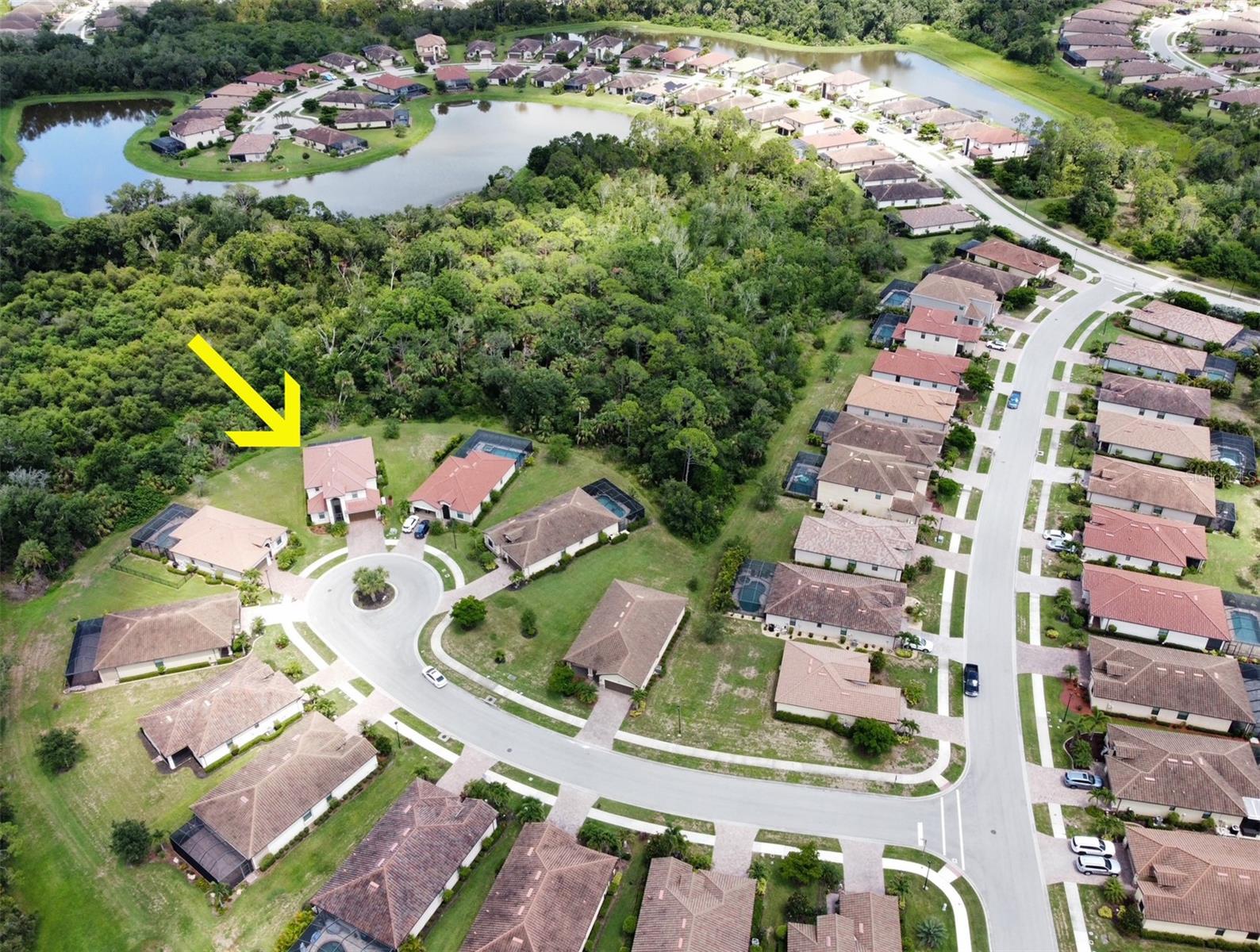 Image 38 of 52 For 20940 Valore Court