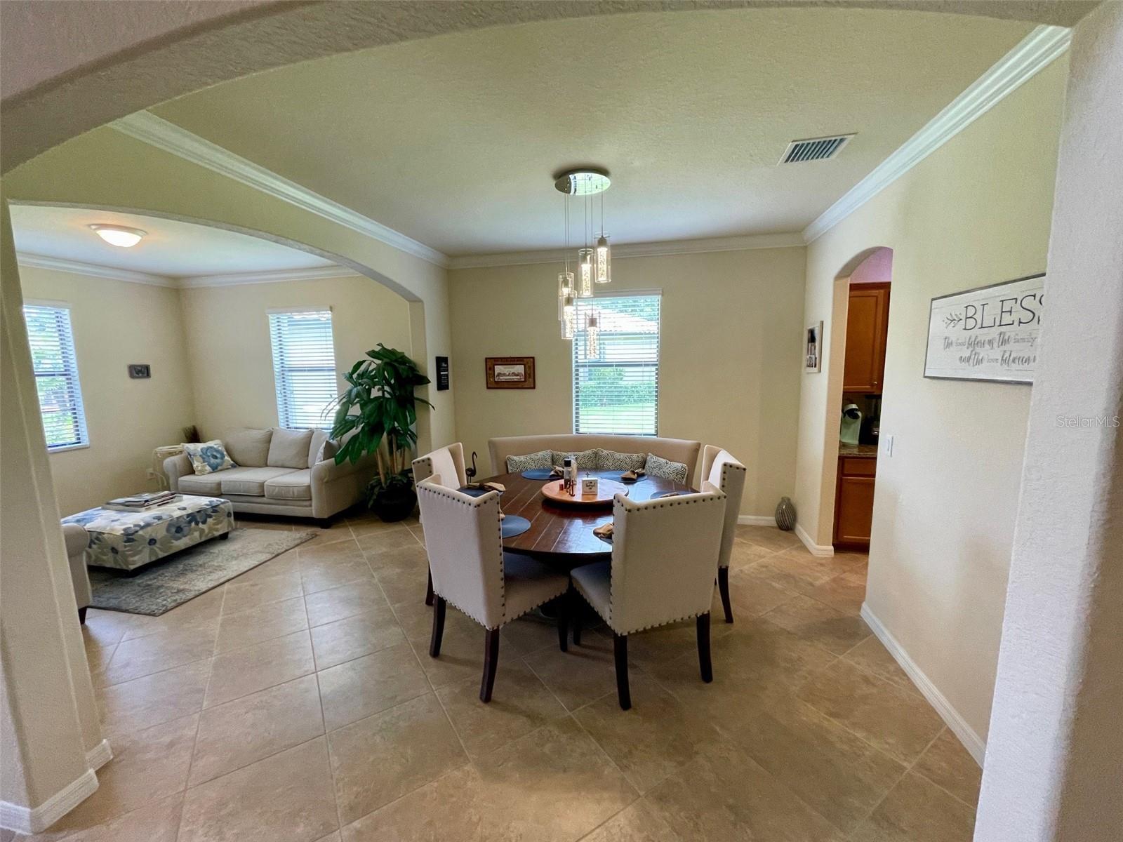Image 7 of 52 For 20940 Valore Court