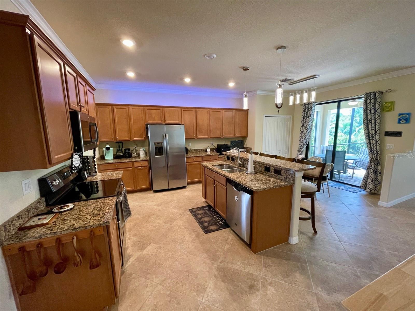 Image 8 of 52 For 20940 Valore Court