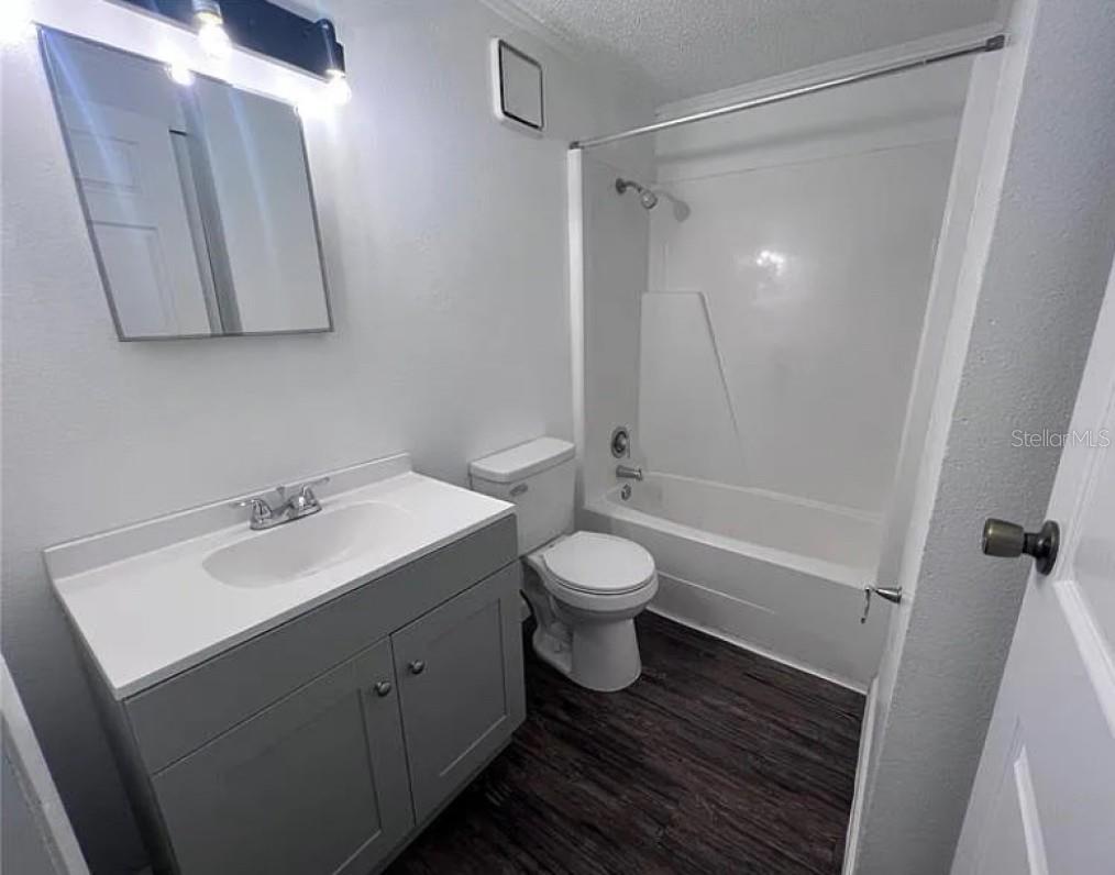 Image 10 of 11 For 4395 Michigan Street 4395