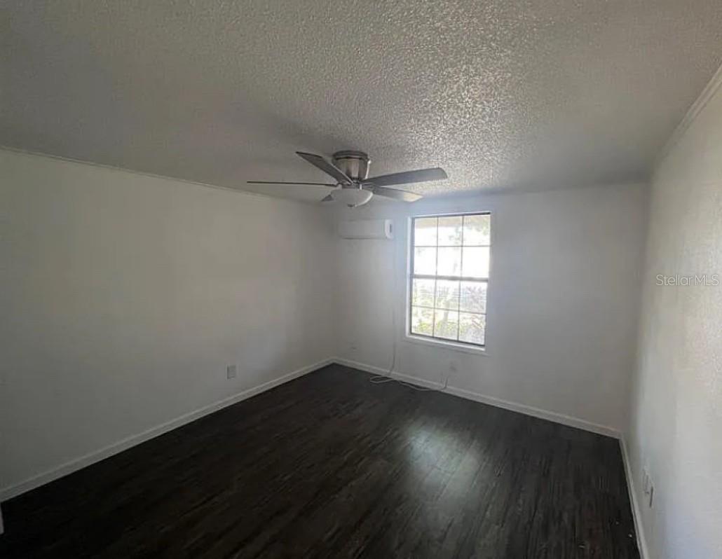 Image 9 of 11 For 4395 Michigan Street 4395