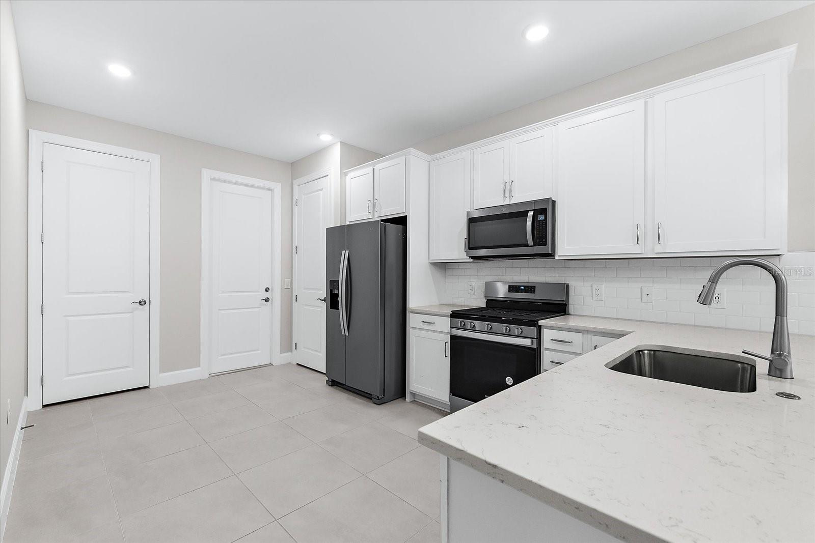 Image 10 of 100 For 7661 Summerland Cove