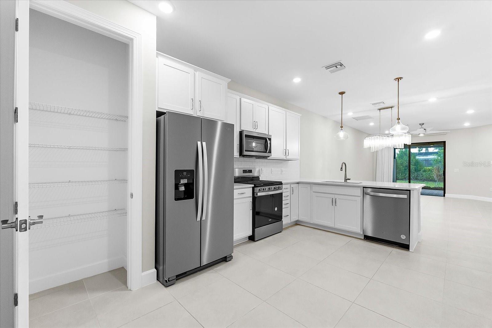 Image 12 of 100 For 7661 Summerland Cove