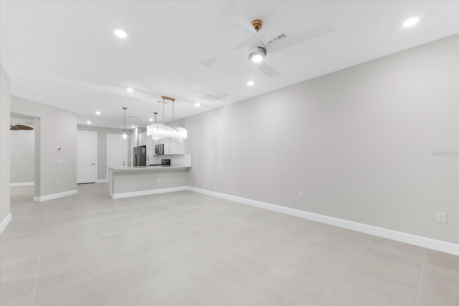 Image 18 of 100 For 7661 Summerland Cove