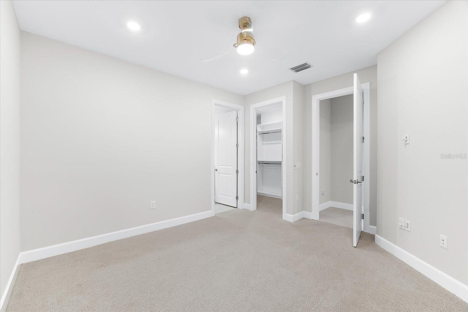 Image 22 of 100 For 7661 Summerland Cove