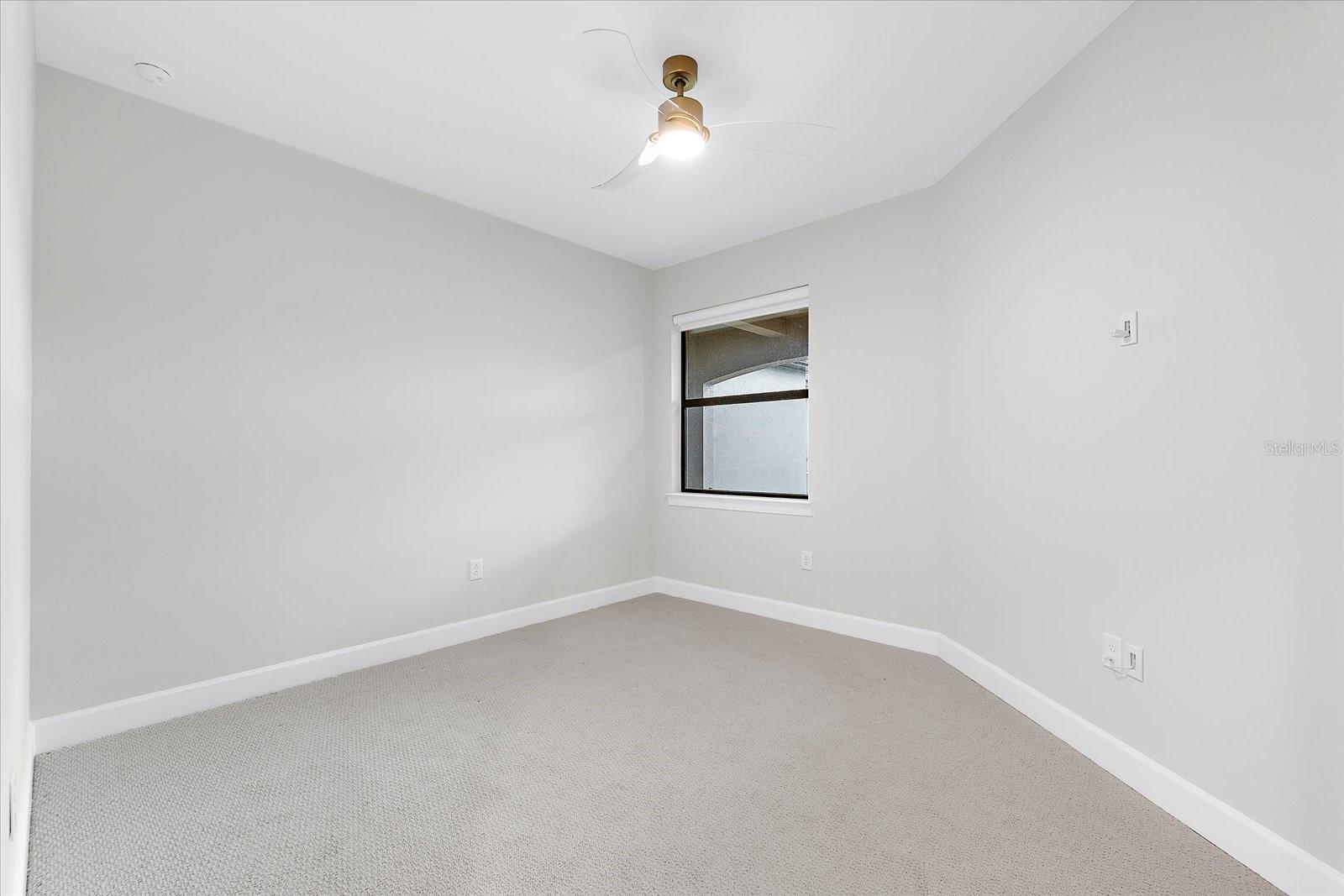 Image 31 of 100 For 7661 Summerland Cove