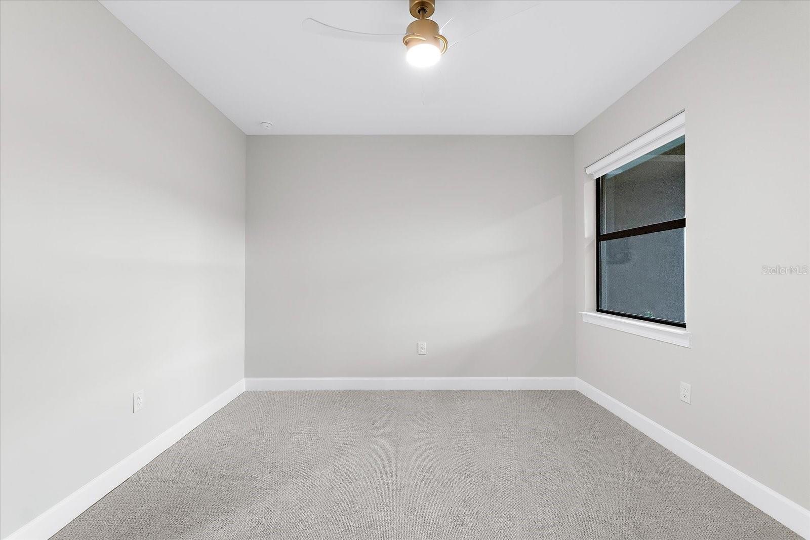 Image 32 of 100 For 7661 Summerland Cove