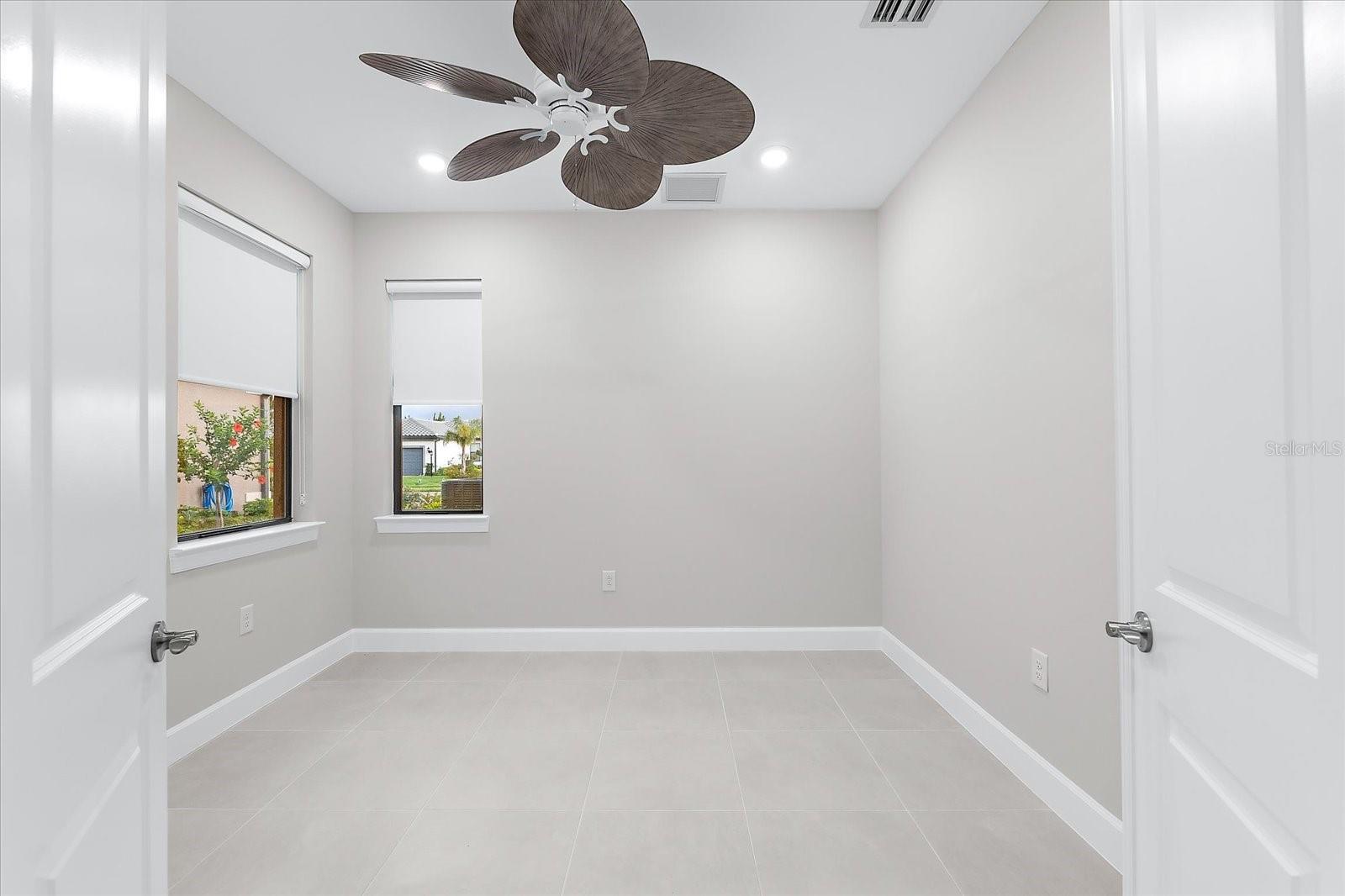 Image 36 of 100 For 7661 Summerland Cove