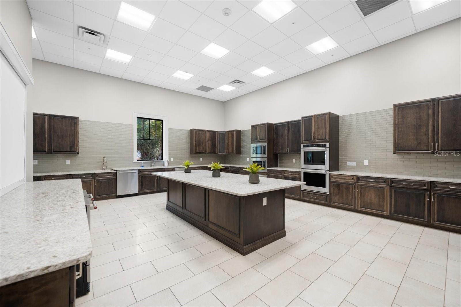 Image 62 of 100 For 7661 Summerland Cove