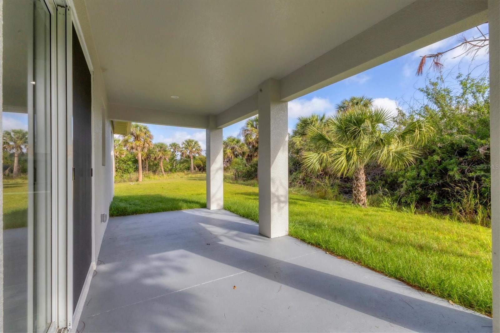 Listing photo id 27 for 102 Arrow Lane