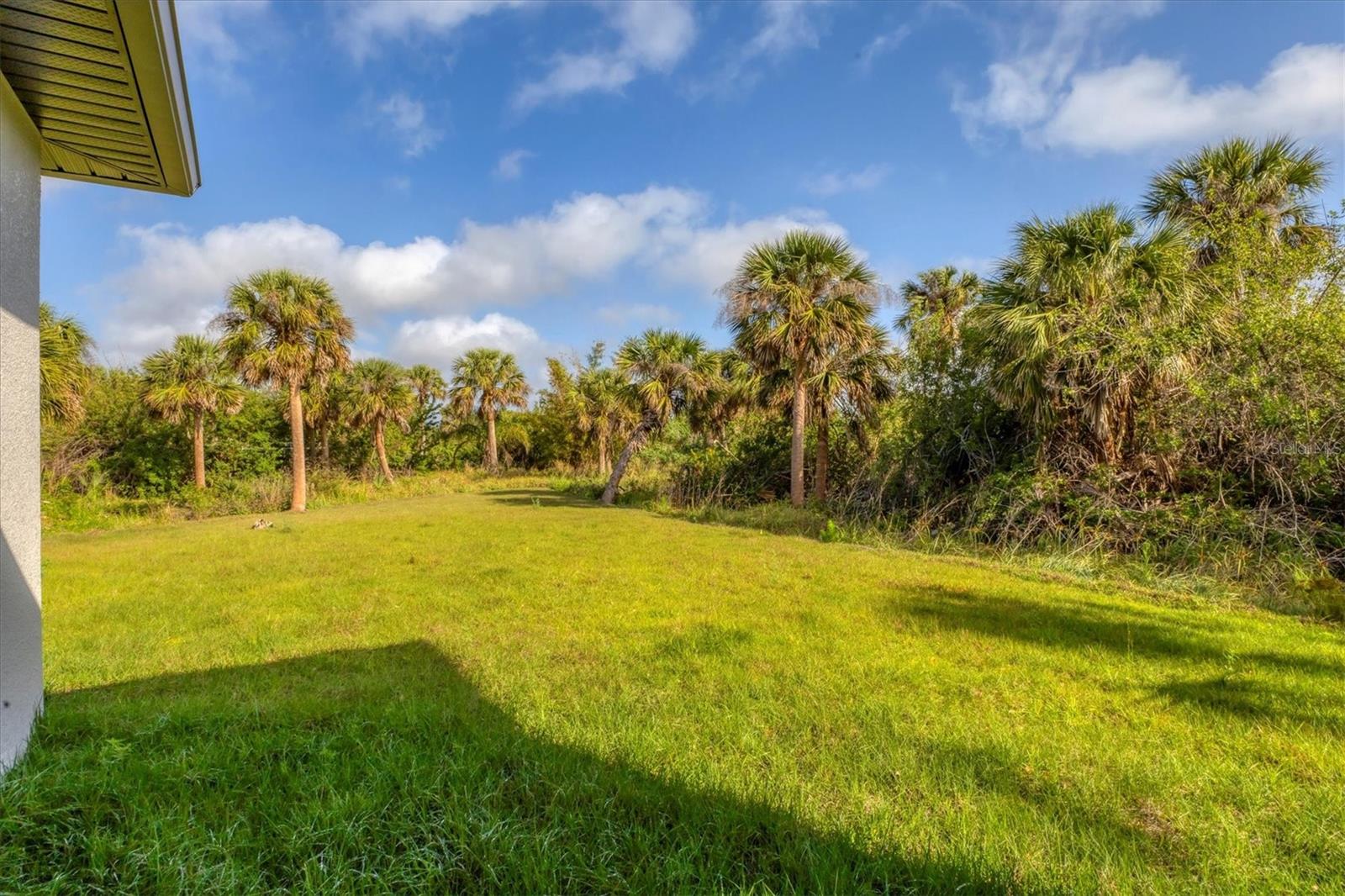 Listing photo id 29 for 102 Arrow Lane