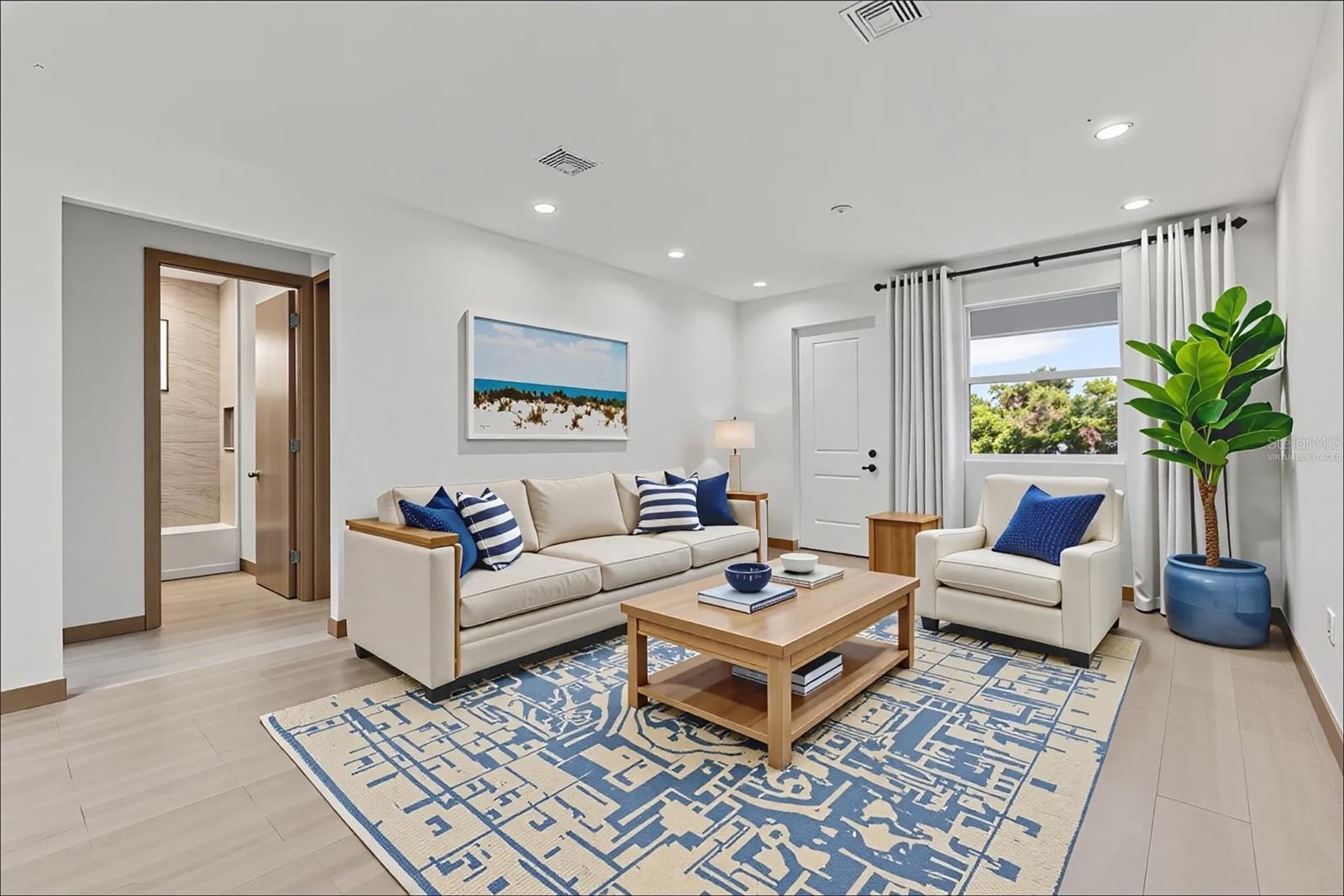 Listing photo id 2 for 102 Arrow Lane