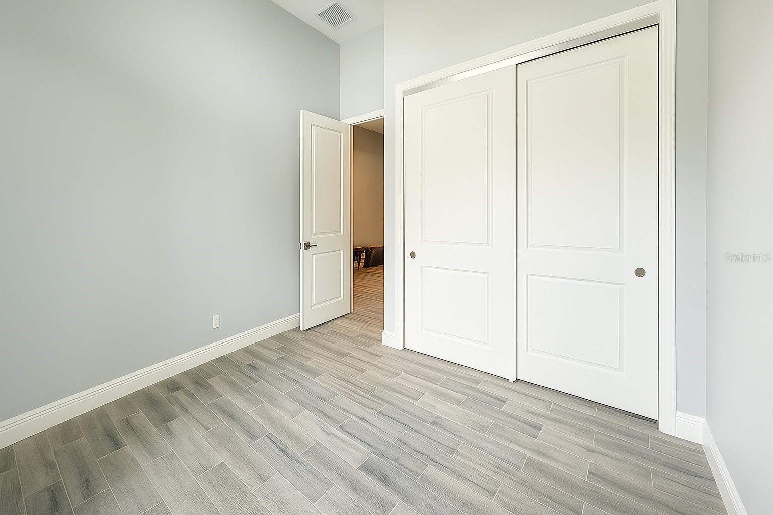 Image 24 of 35 For 2301 15th Street