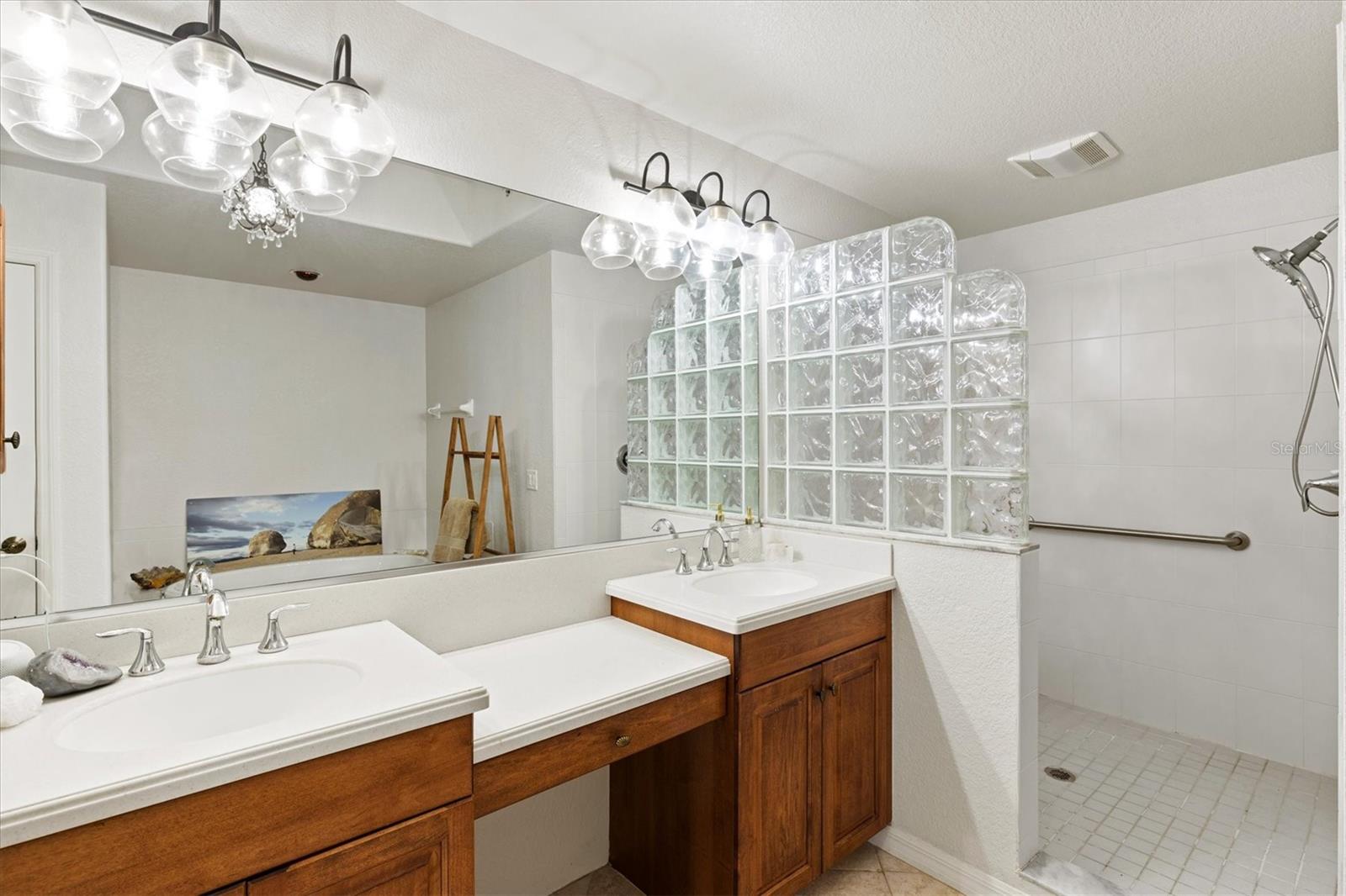 Image 34 of 90 For 1000 San Lino Circle 1032