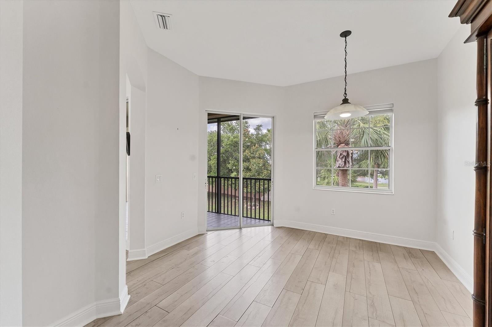 Image 14 of 50 For 8261 Miramar Way 8261