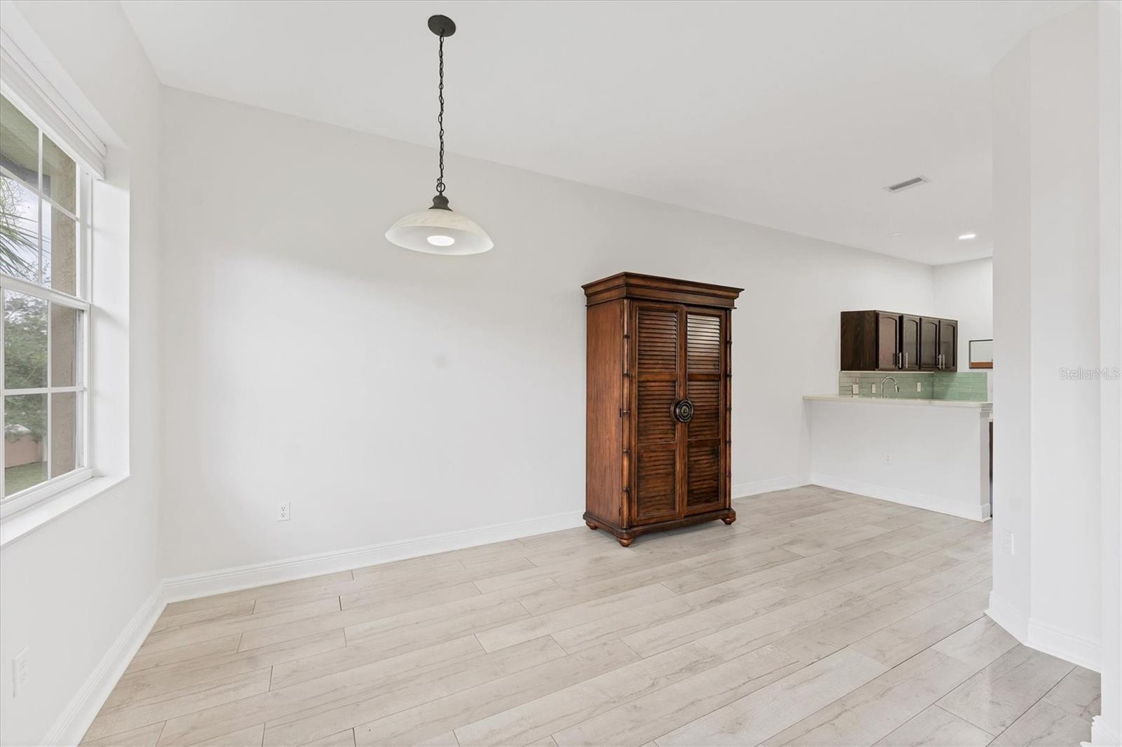 Image 16 of 50 For 8261 Miramar Way 8261