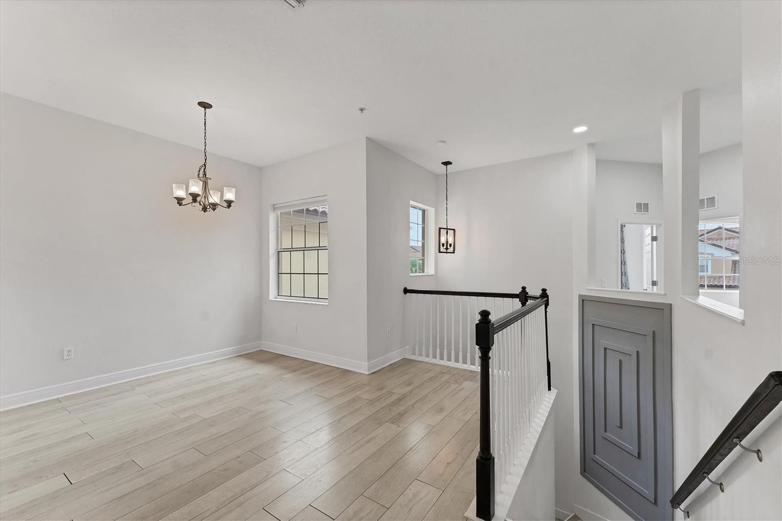 Image 4 of 50 For 8261 Miramar Way 8261