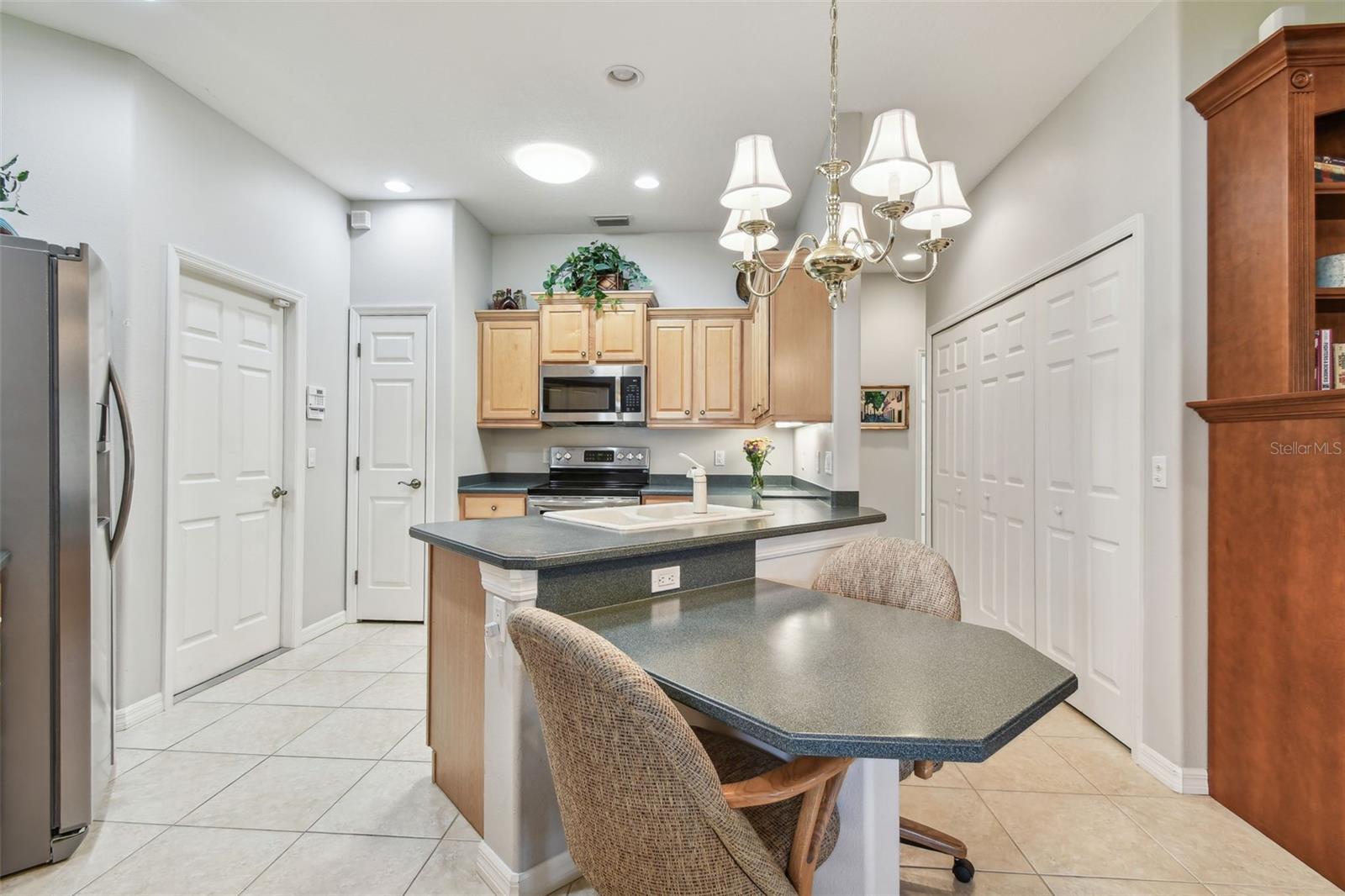 Image 33 of 67 For 1415 Millbrook Circle