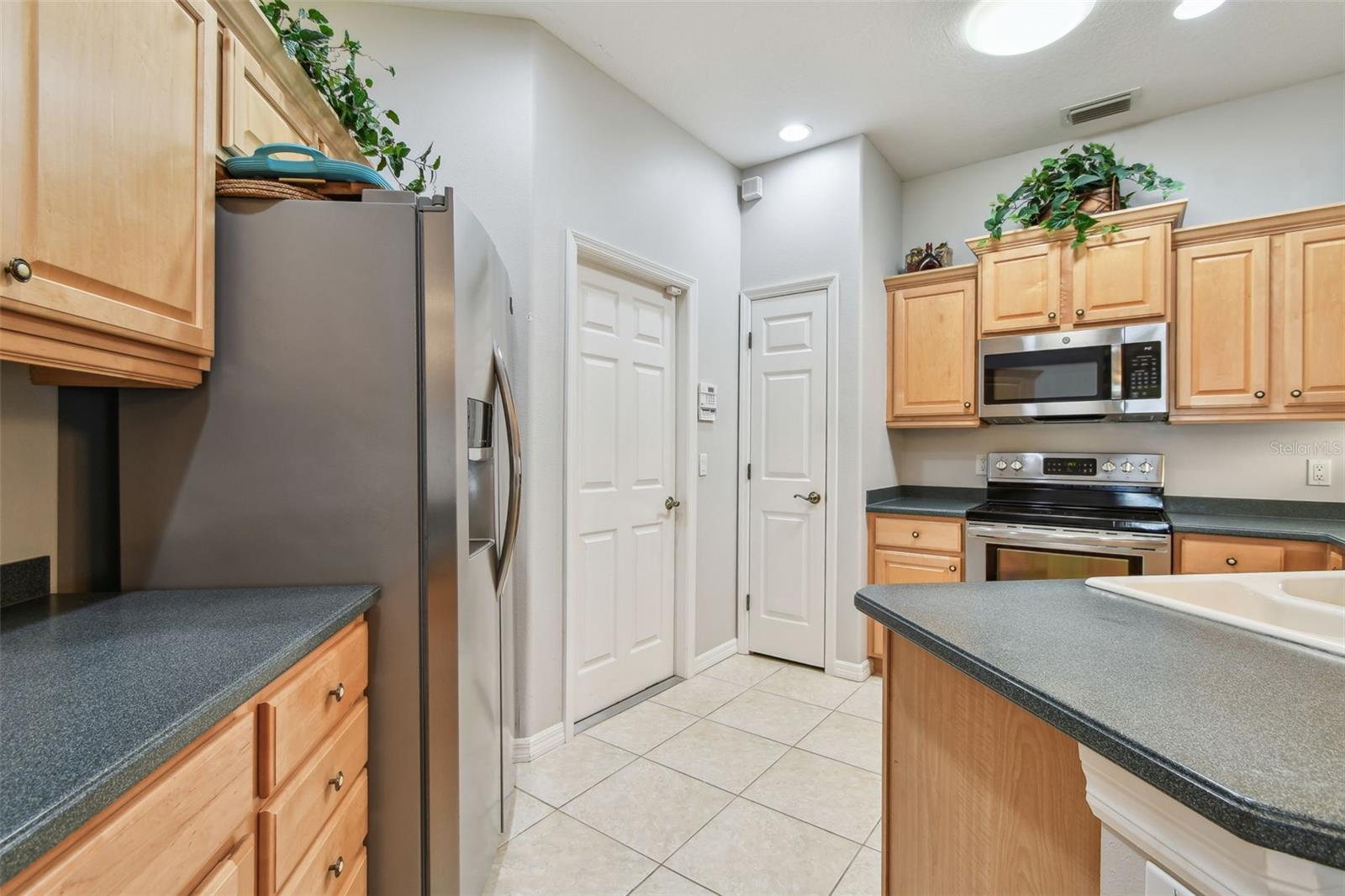 Image 34 of 67 For 1415 Millbrook Circle