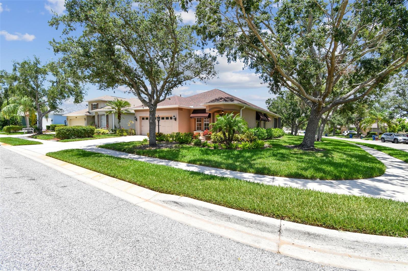 Image 4 of 67 For 1415 Millbrook Circle