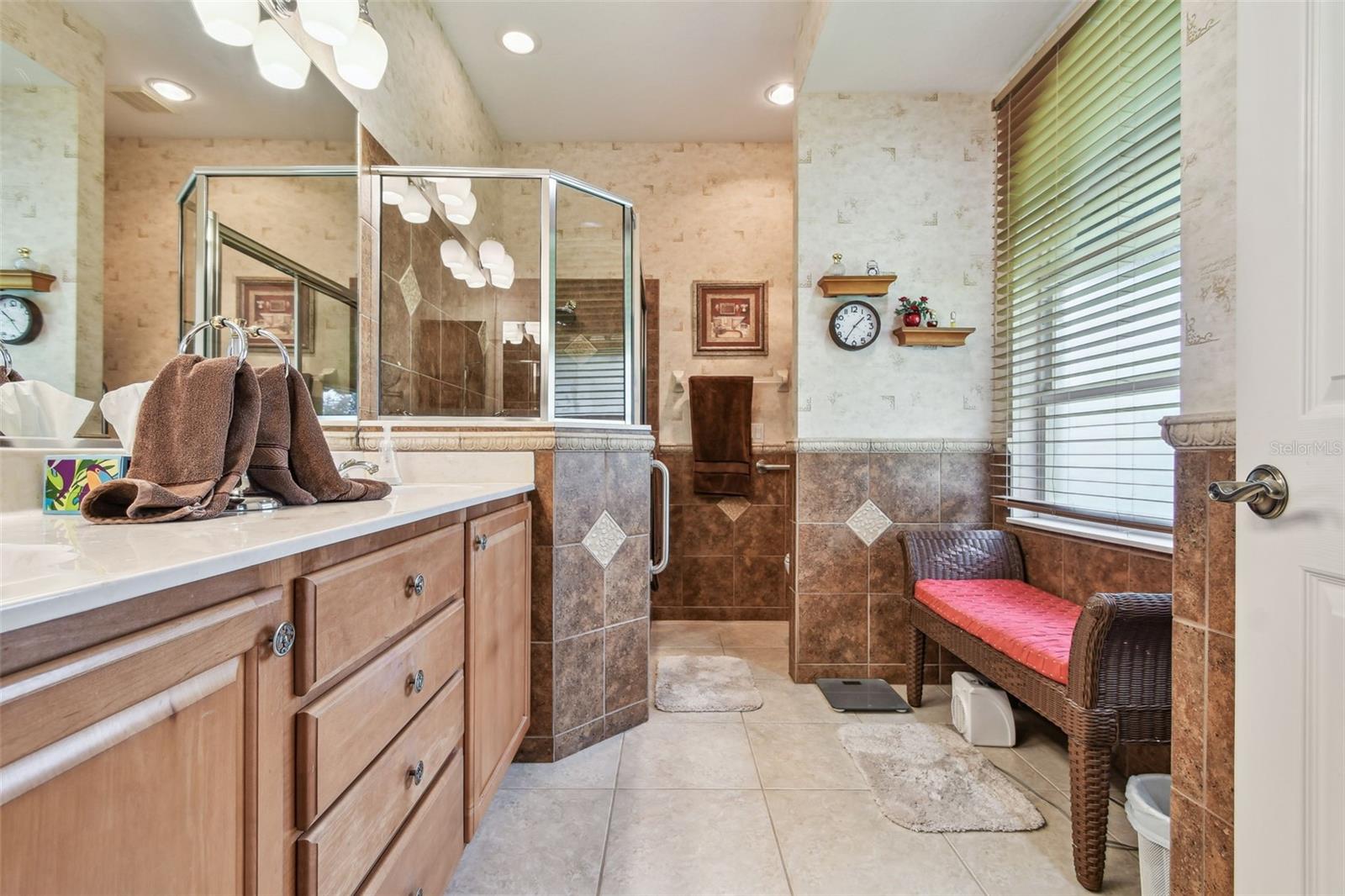 Image 40 of 67 For 1415 Millbrook Circle