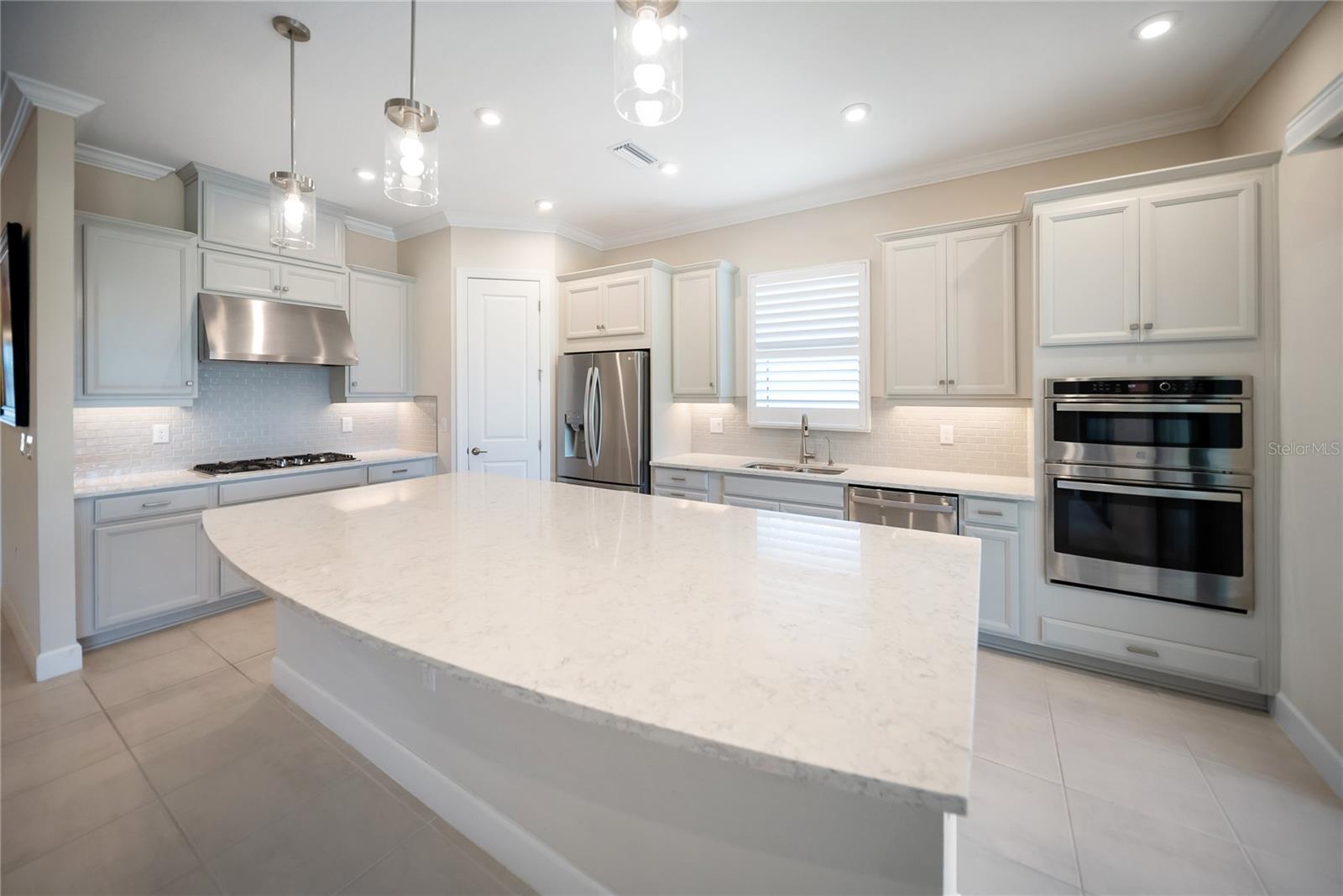 Image 43 of 95 For 4735 Cassio Court