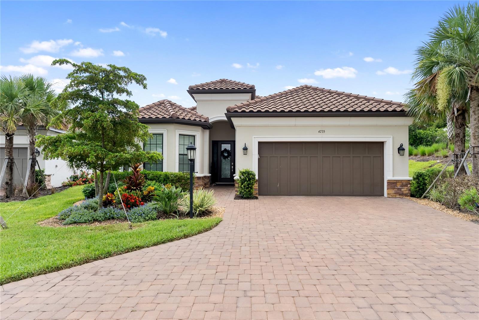 Image 5 of 95 For 4735 Cassio Court