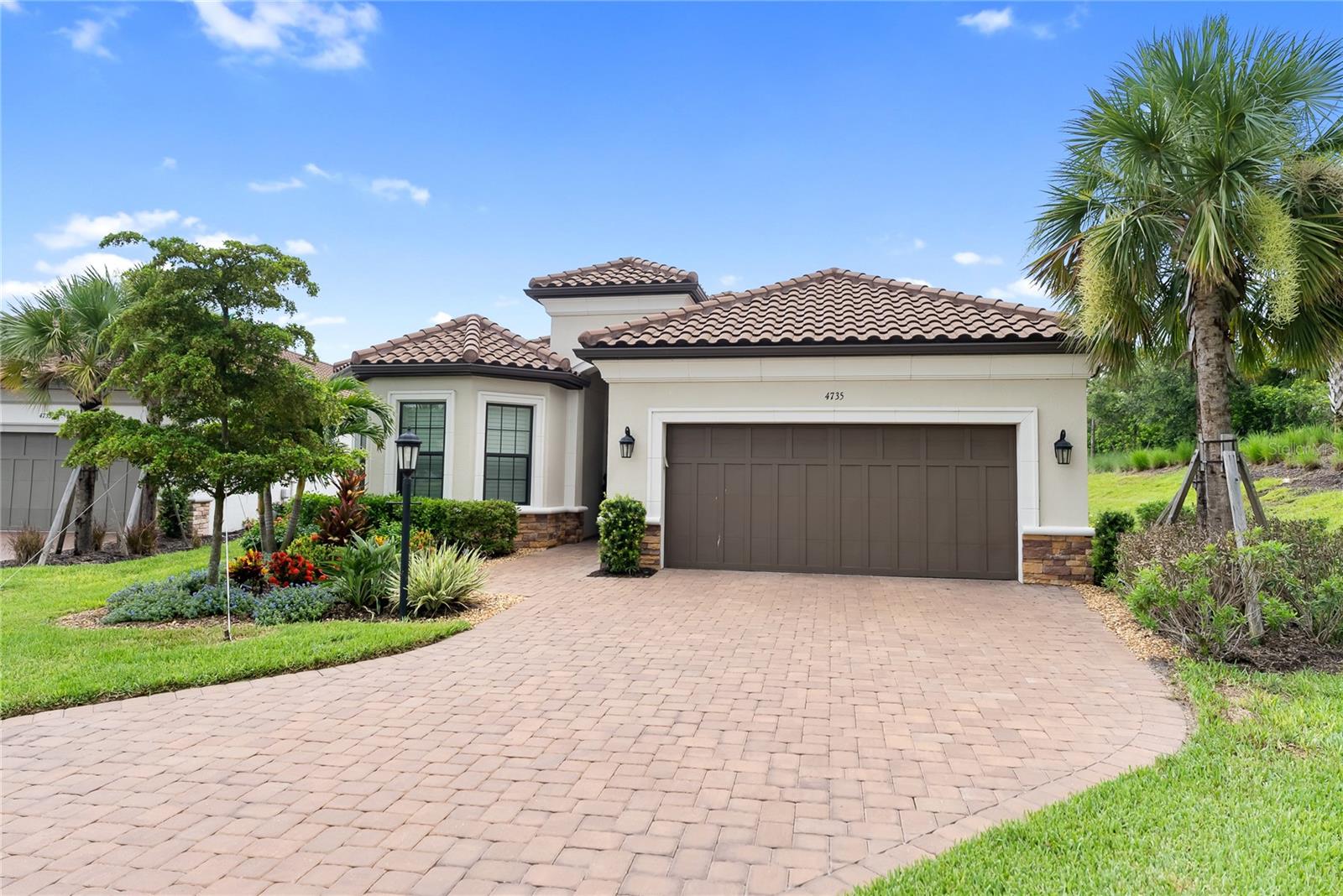 Image 7 of 95 For 4735 Cassio Court