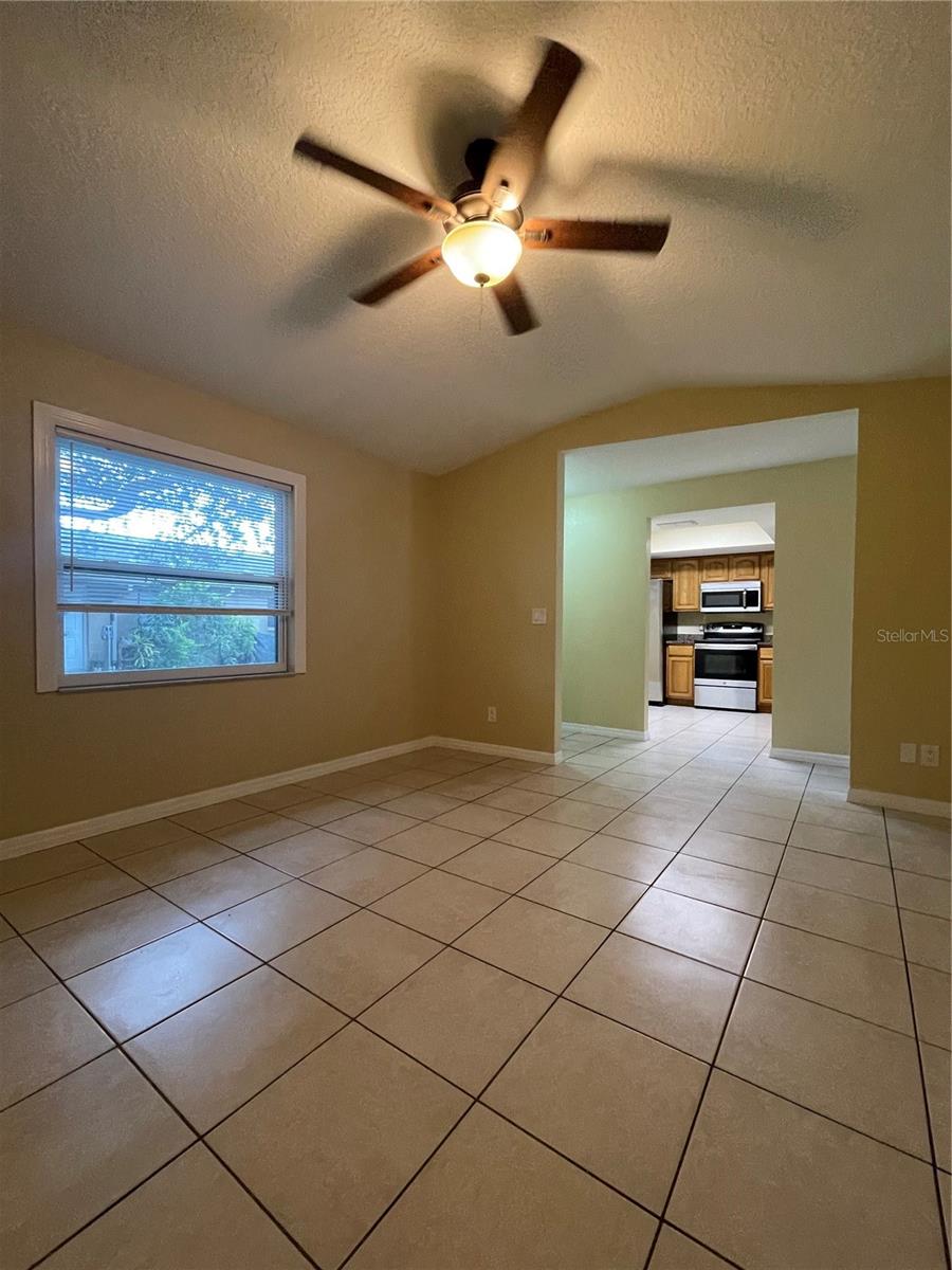 Image 5 of 14 For 859 Ponder Avenue