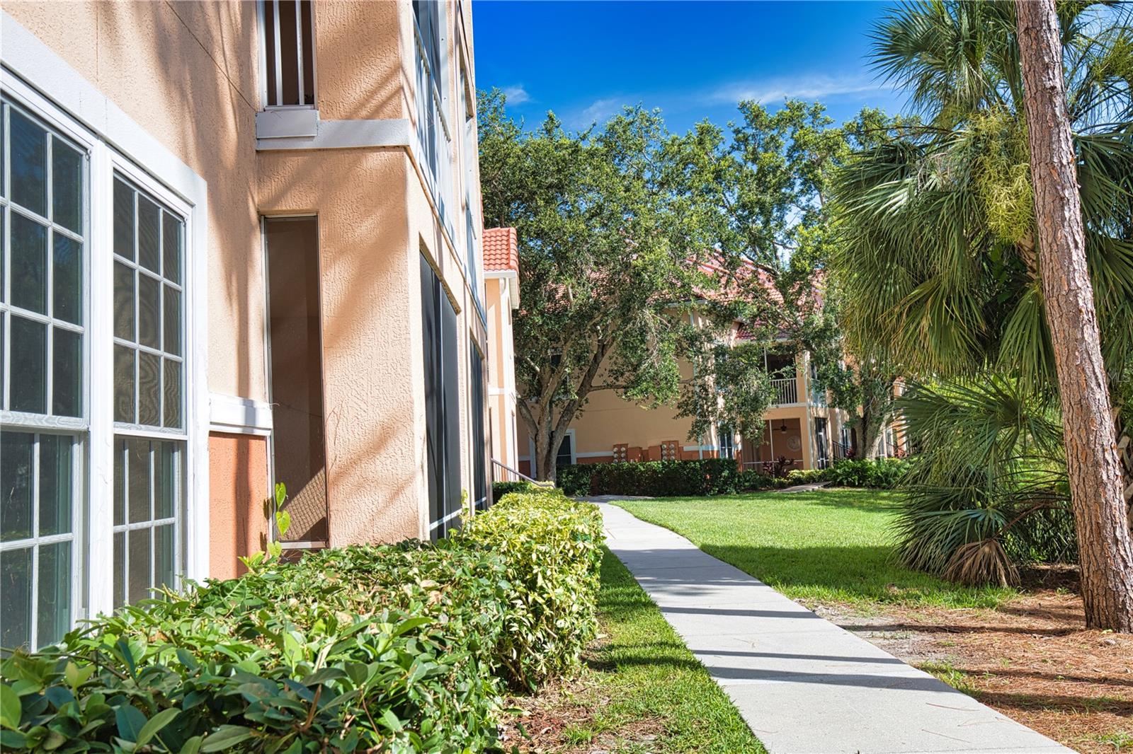 Image 18 of 36 For 4140 Central Sarasota Parkway 1235