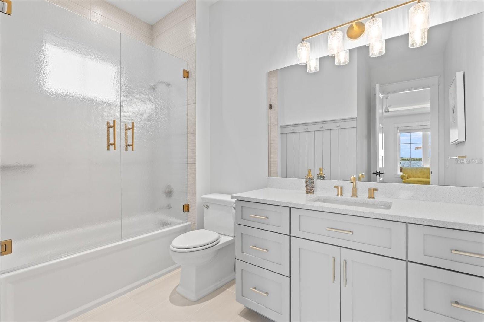 Image 25 of 98 For 676 Regatta Way