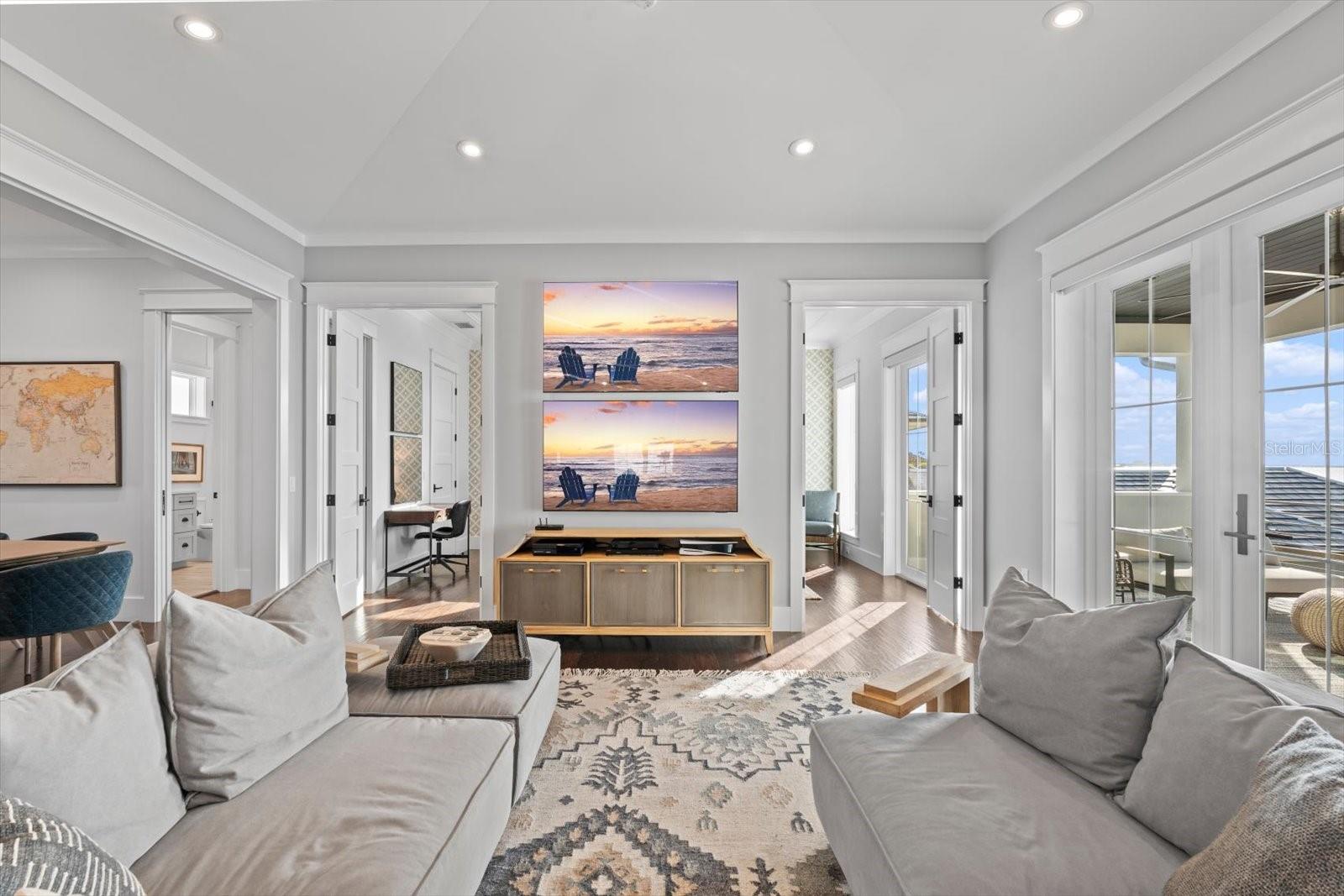 Image 29 of 98 For 676 Regatta Way