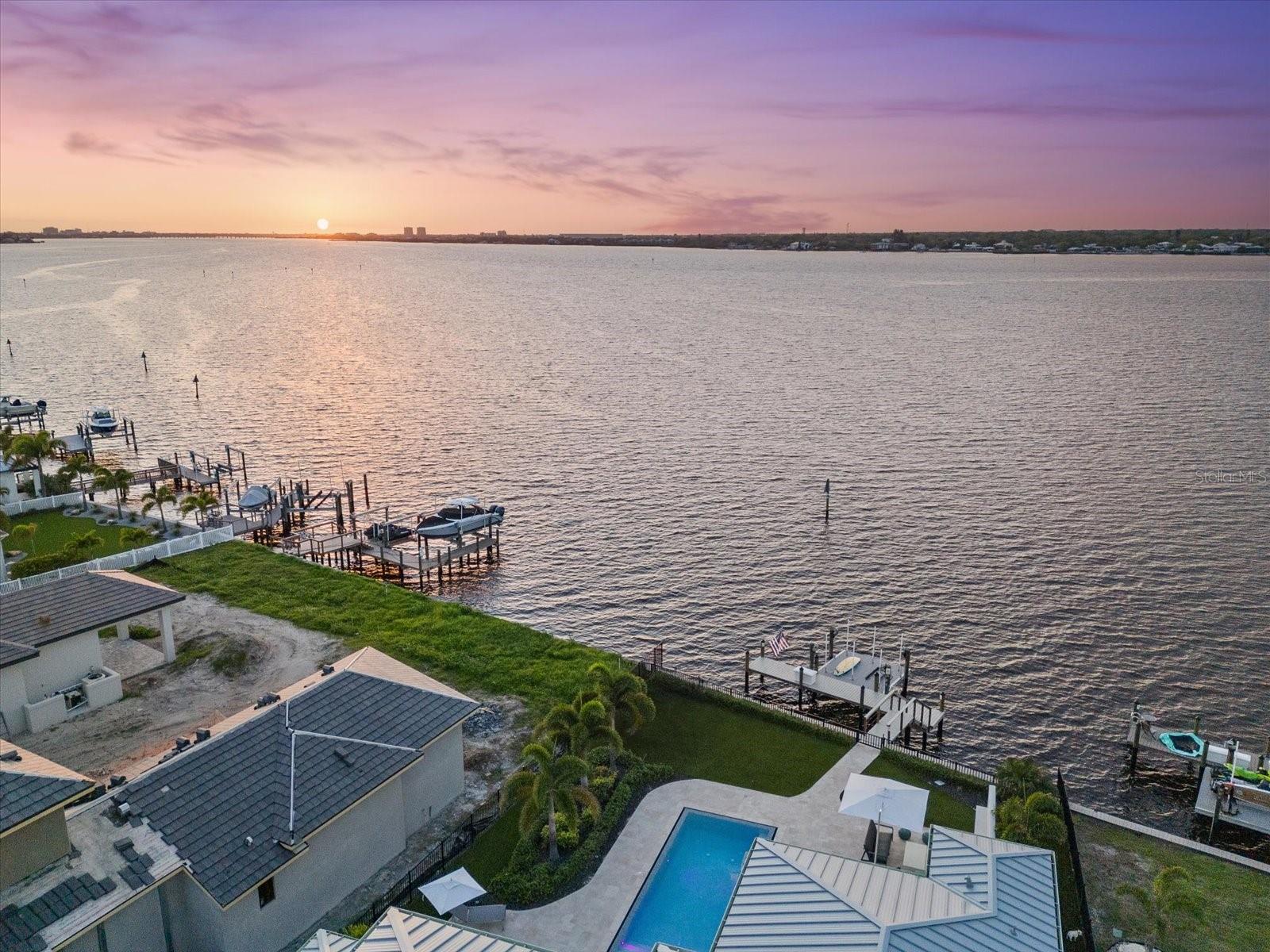 Image 3 of 98 For 676 Regatta Way