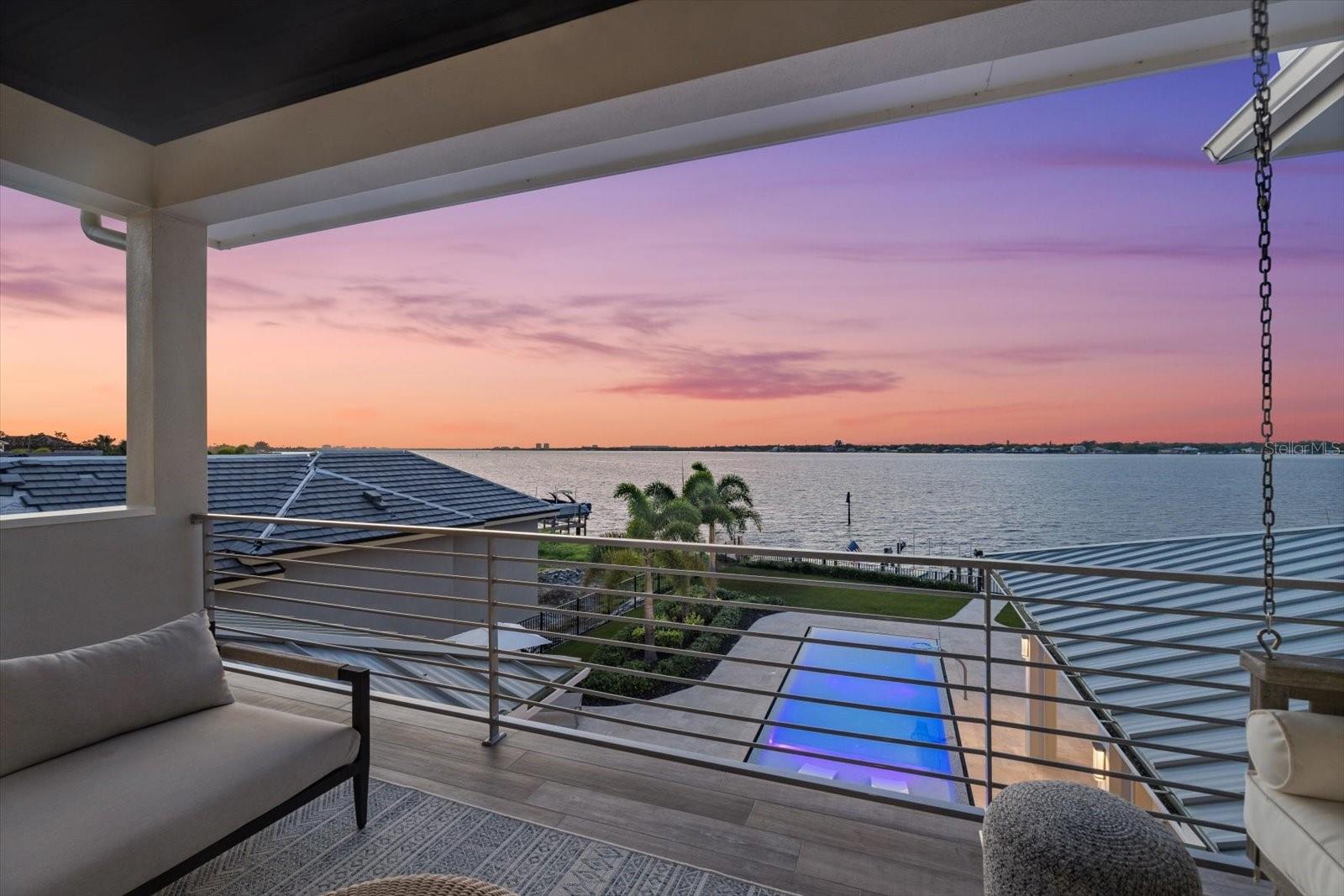 Image 4 of 98 For 676 Regatta Way