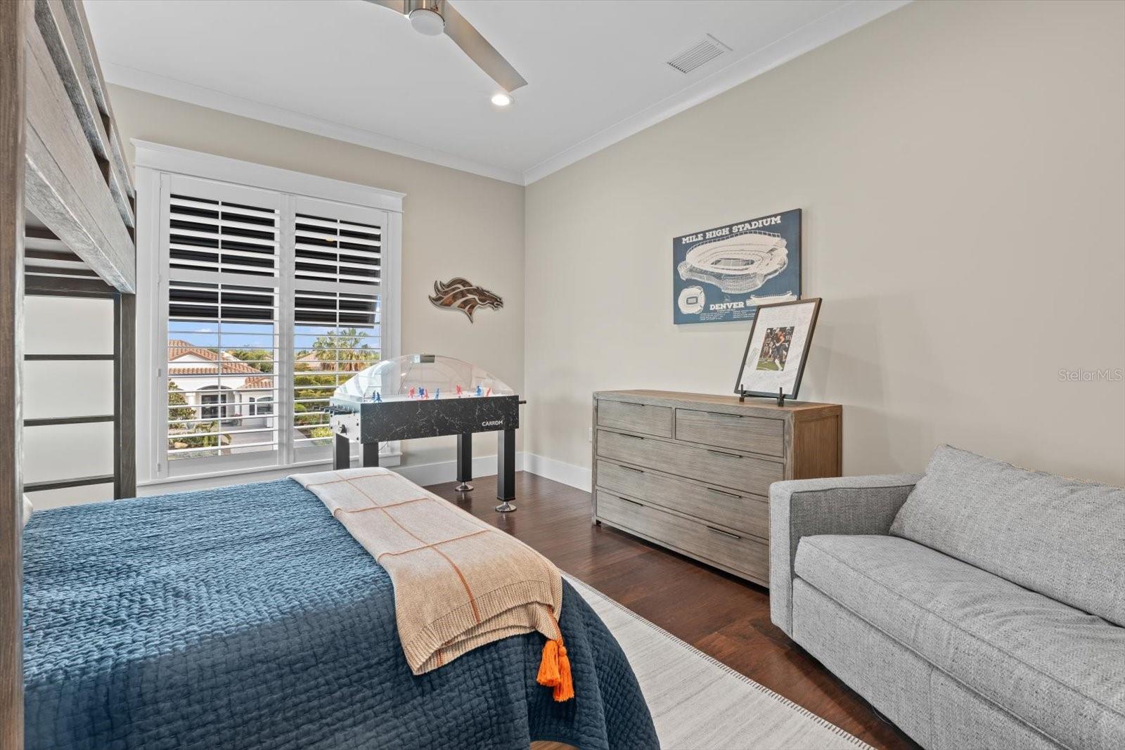 Image 40 of 98 For 676 Regatta Way
