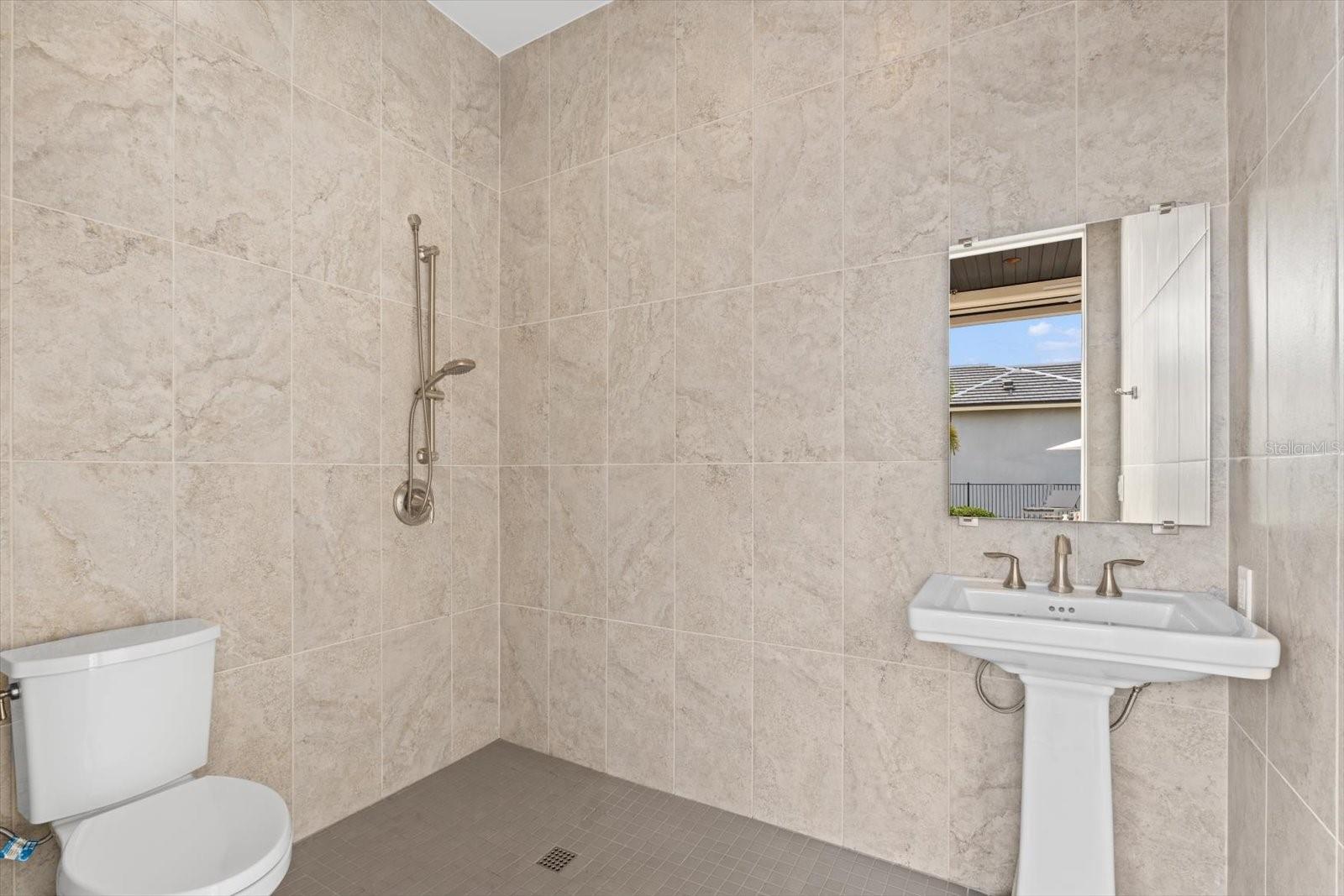 Image 49 of 98 For 676 Regatta Way