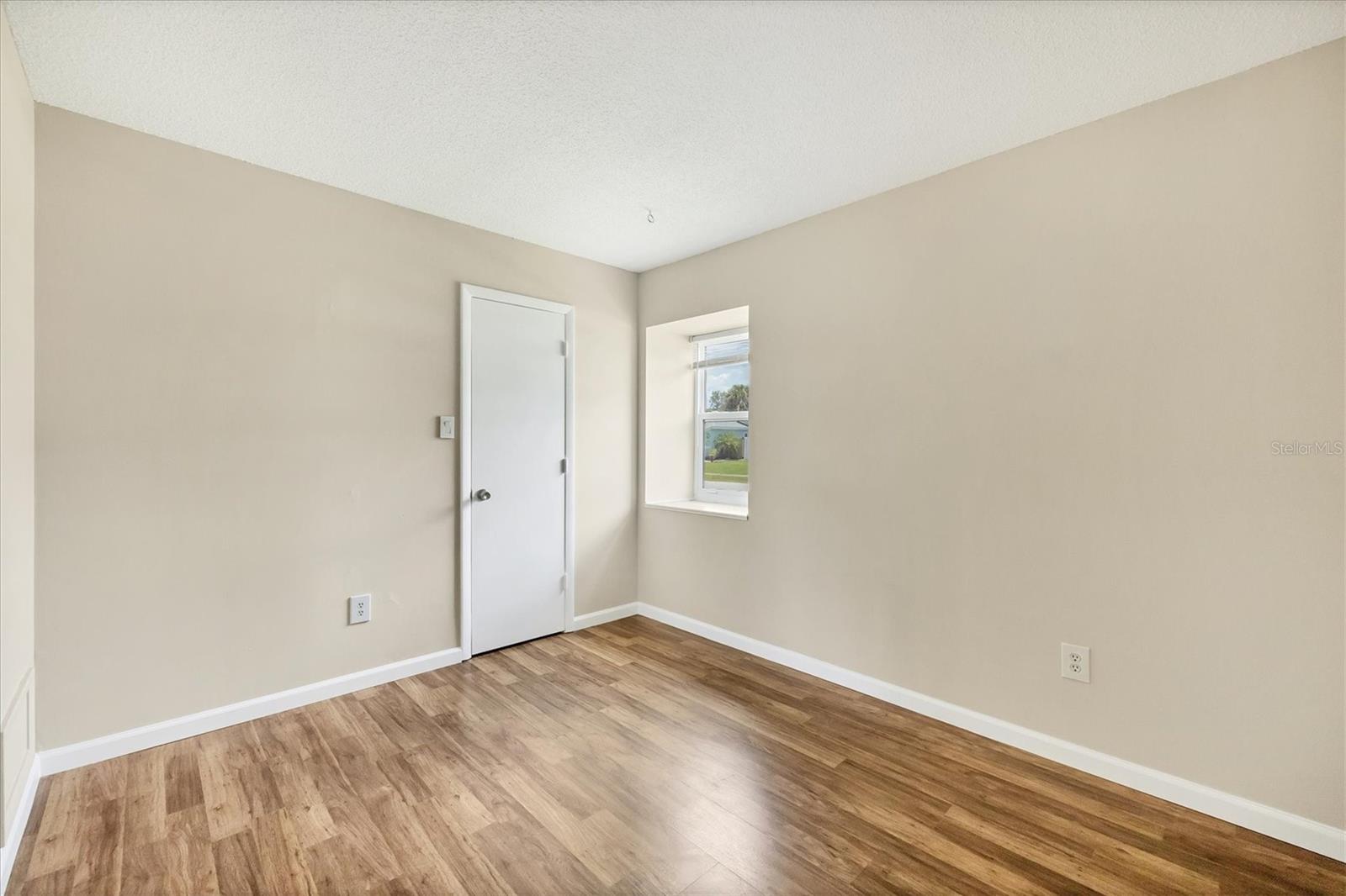 Image 19 of 30 For 8258 San Jacinto Avenue