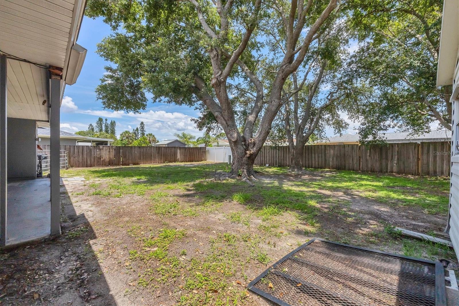 Image 26 of 30 For 8258 San Jacinto Avenue