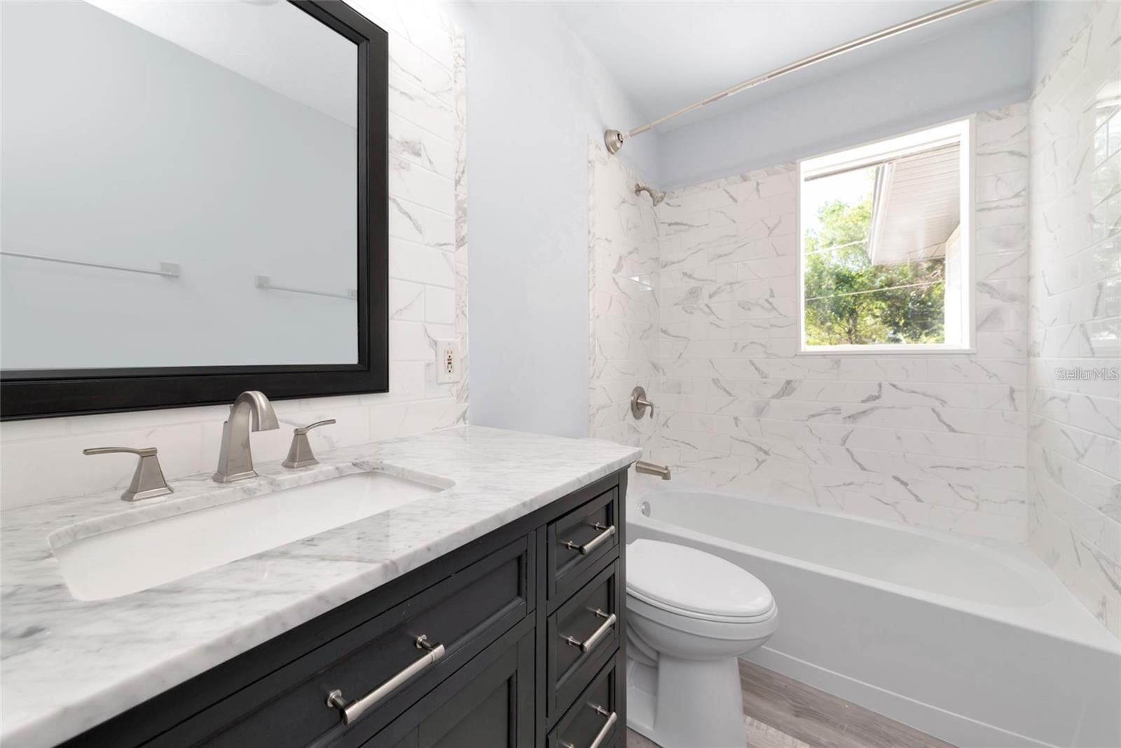 Image 10 of 27 For 4505 18th Avenue W