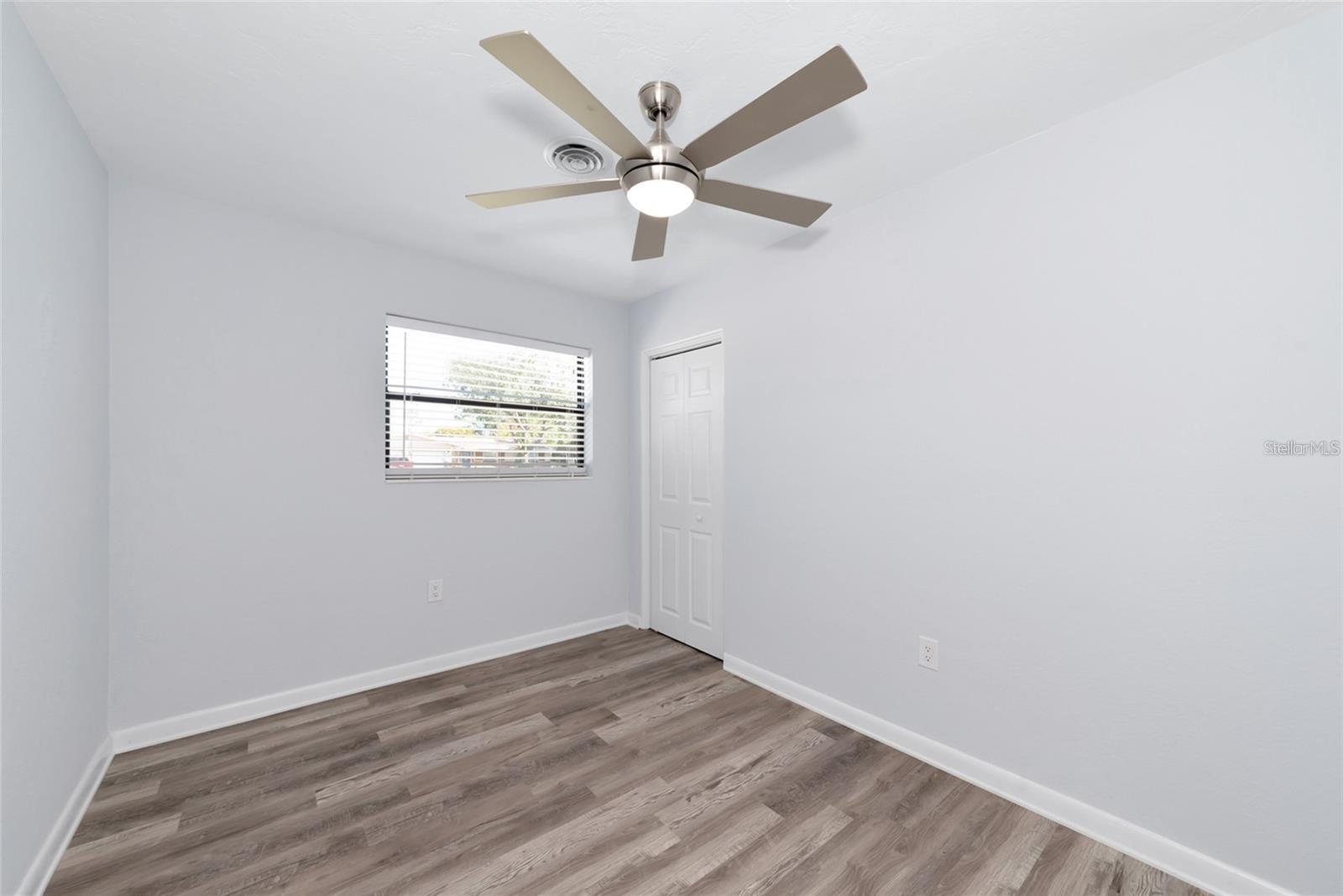 Image 11 of 27 For 4505 18th Avenue W