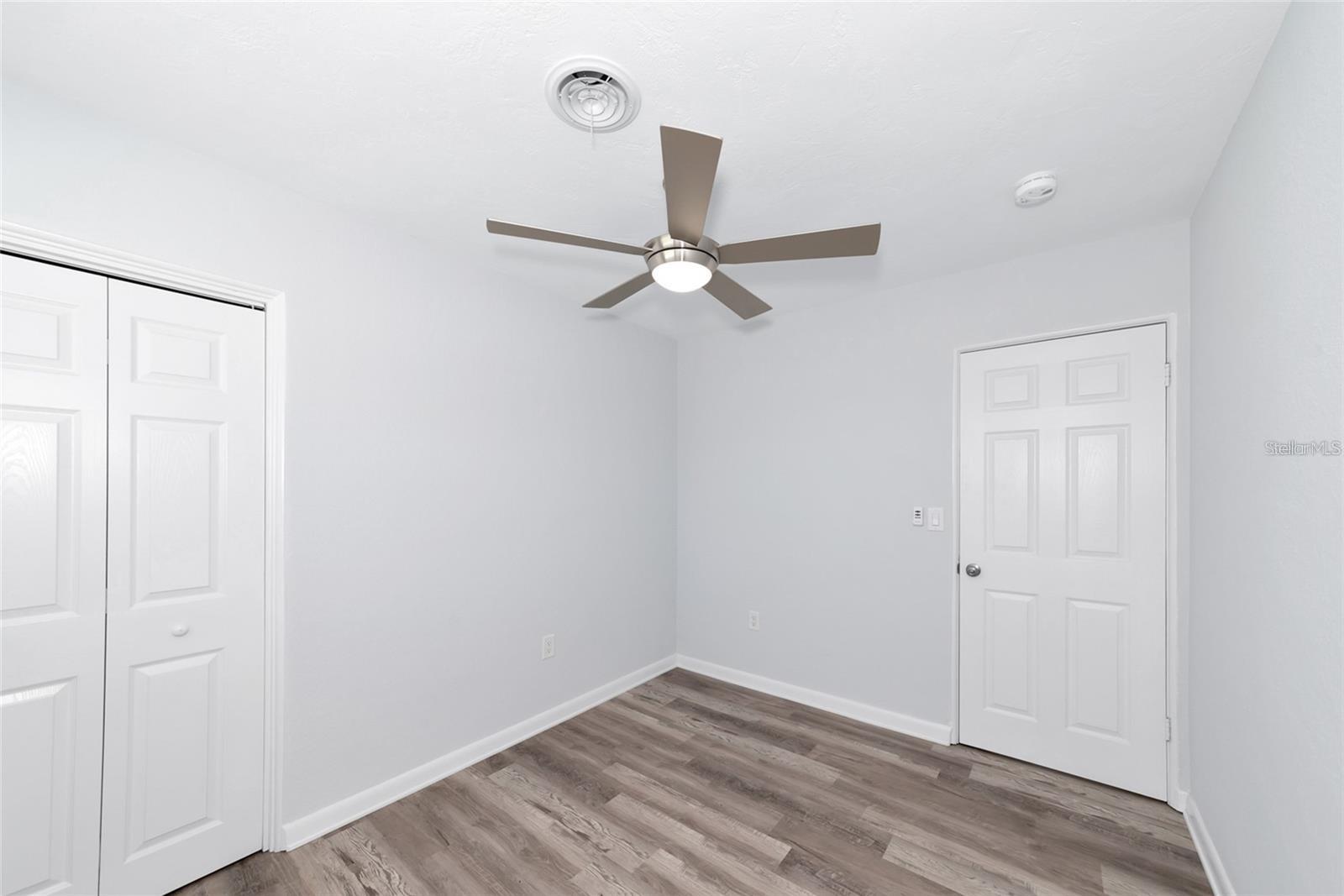 Image 13 of 27 For 4505 18th Avenue W