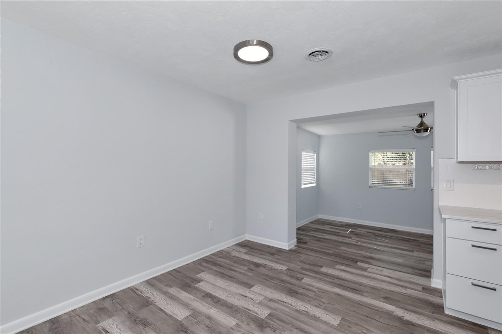 Image 14 of 27 For 4505 18th Avenue W