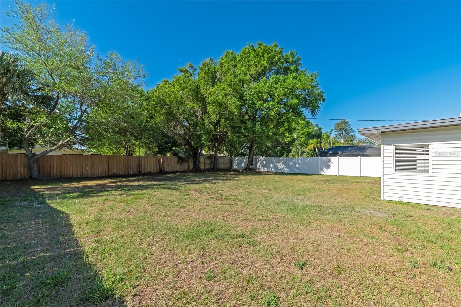 Image 20 of 27 For 4505 18th Avenue W