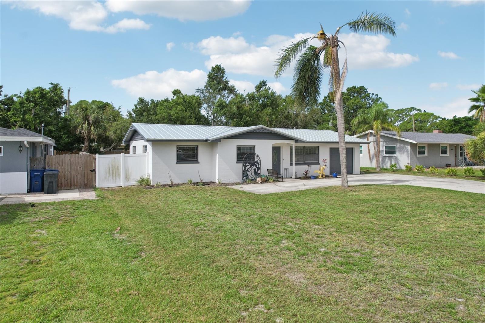 Image 28 of 41 For 4505 18th Avenue W