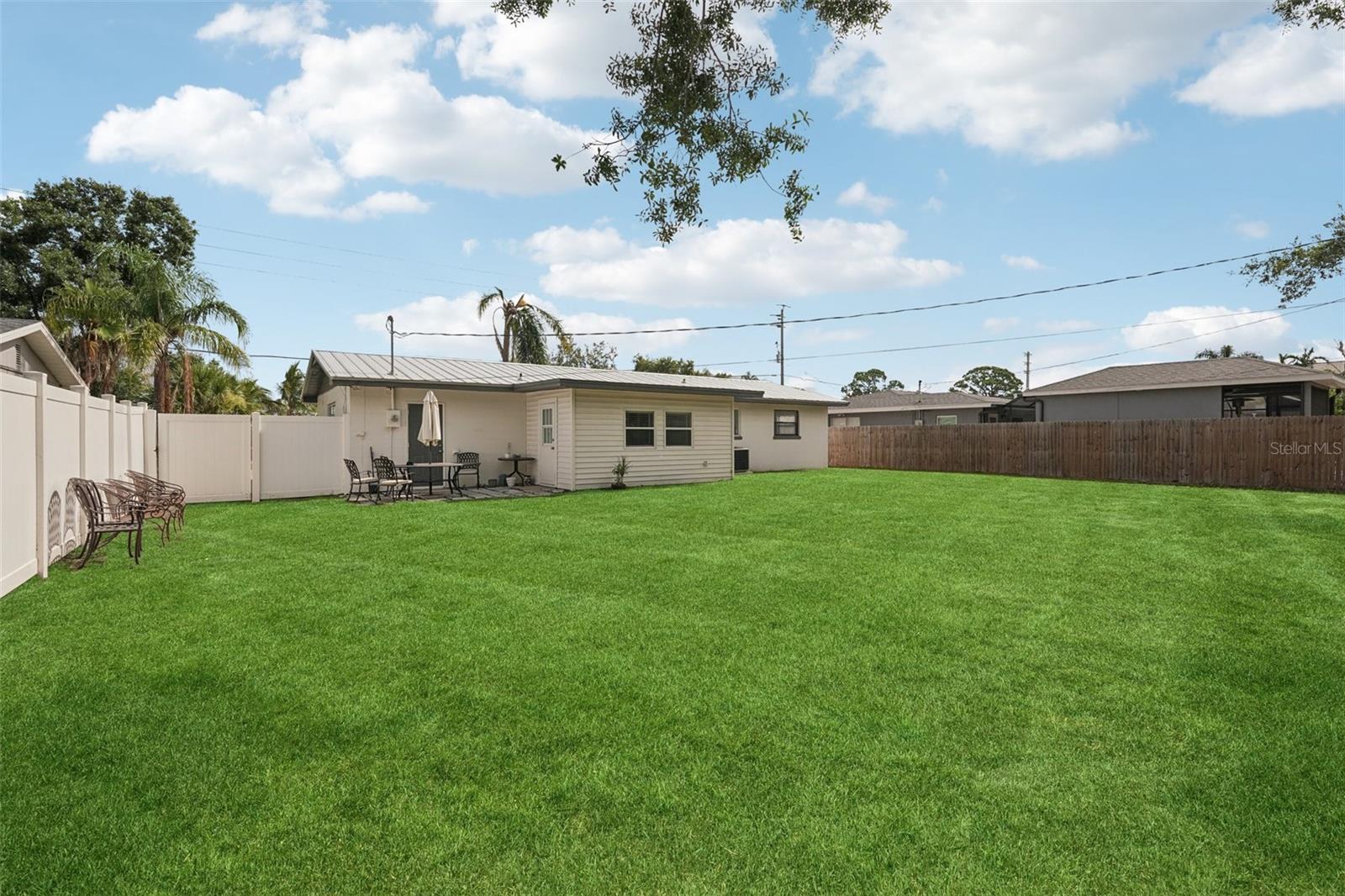 Image 40 of 41 For 4505 18th Avenue W