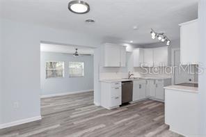 Image 6 of 27 For 4505 18th Avenue W