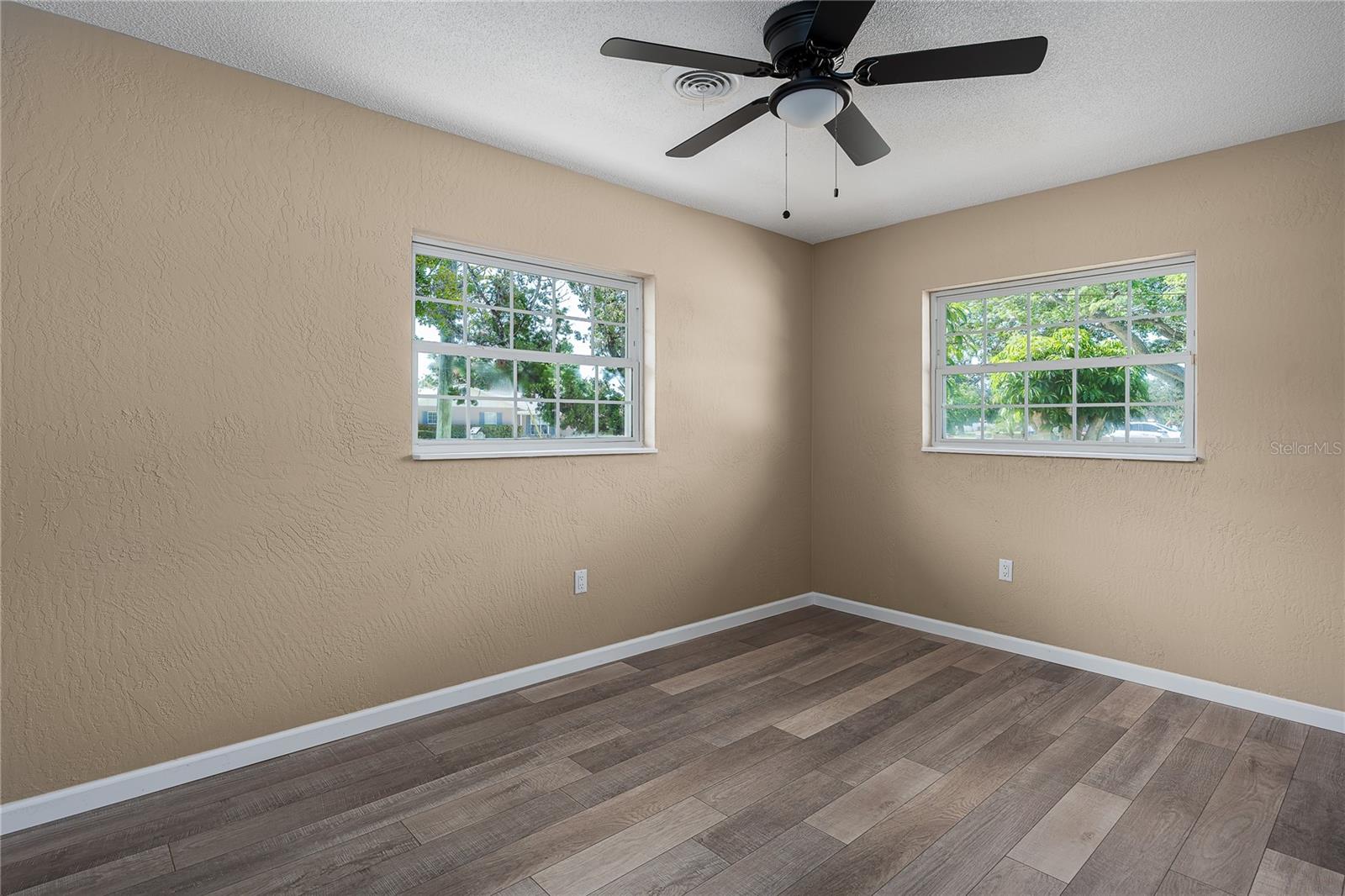 Image 22 of 36 For 616 59th Street Nw