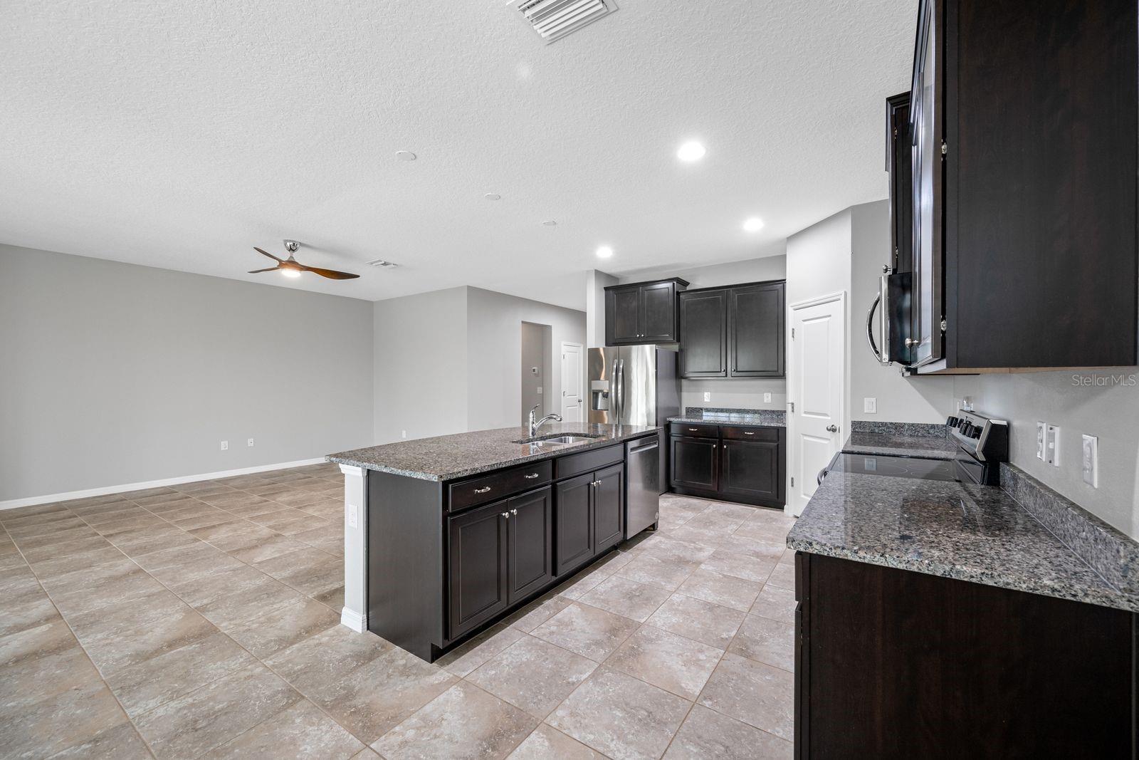 Image 22 of 61 For 6550 Devesta Loop